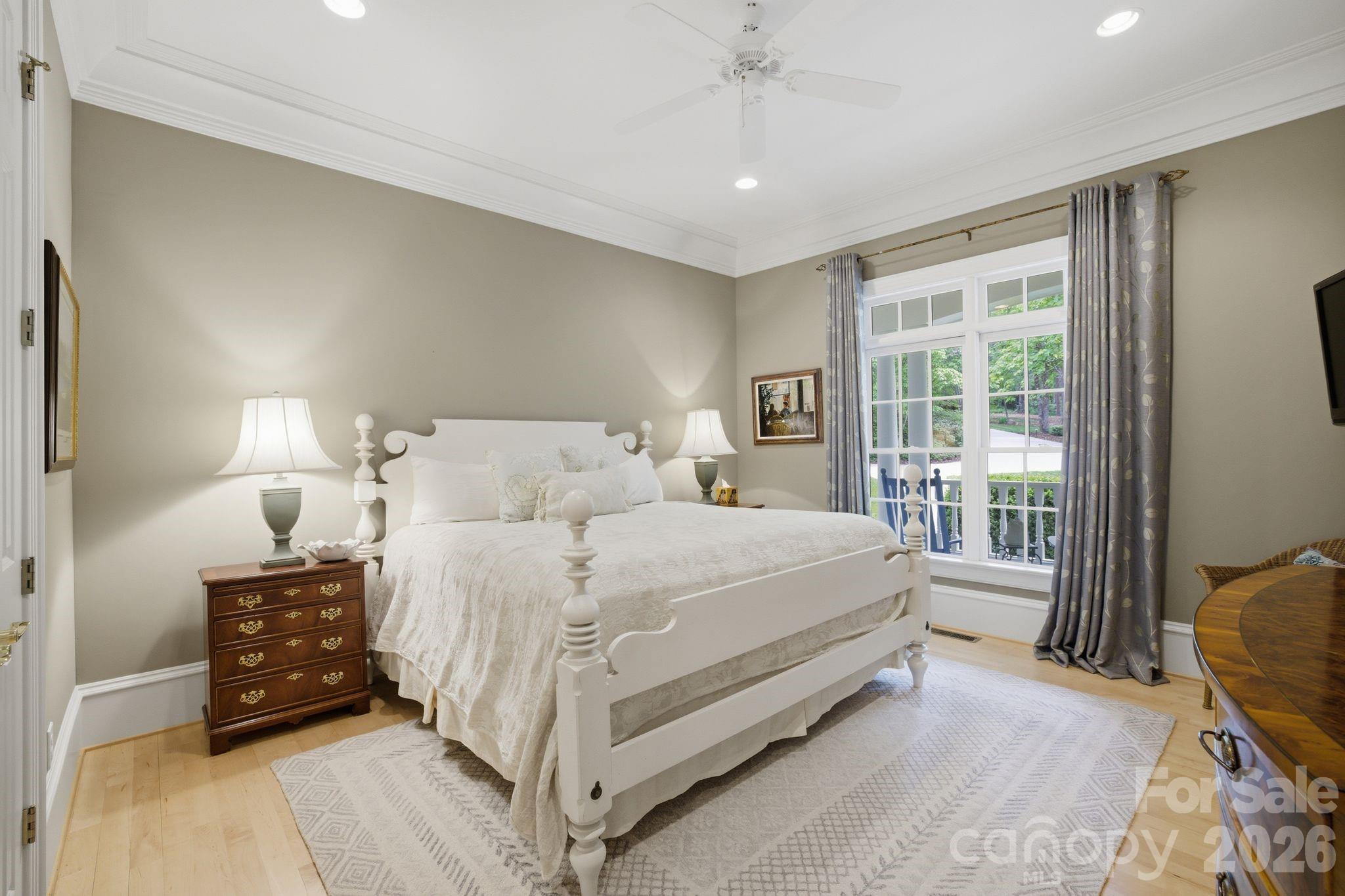 191 Porters Glen — New London