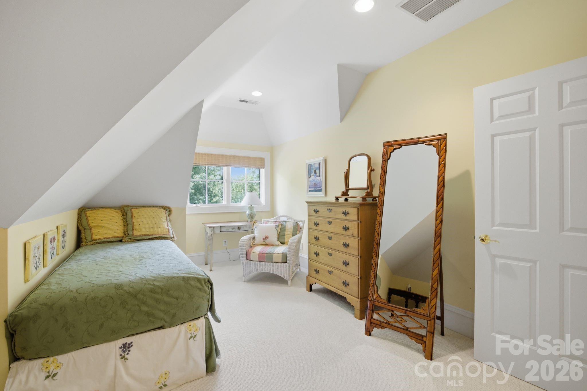 191 Porters Glen — New London