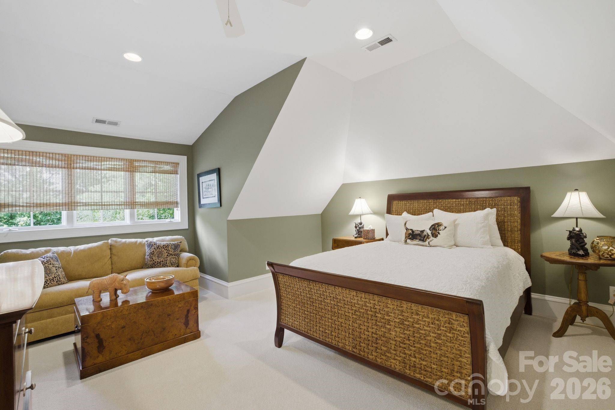 191 Porters Glen — New London