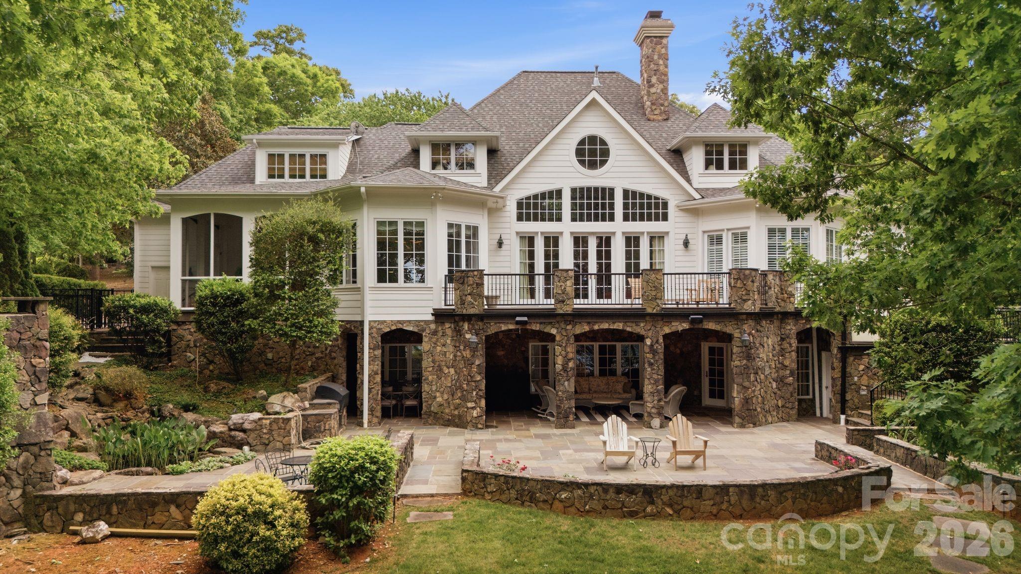 191 Porters Glen — New London