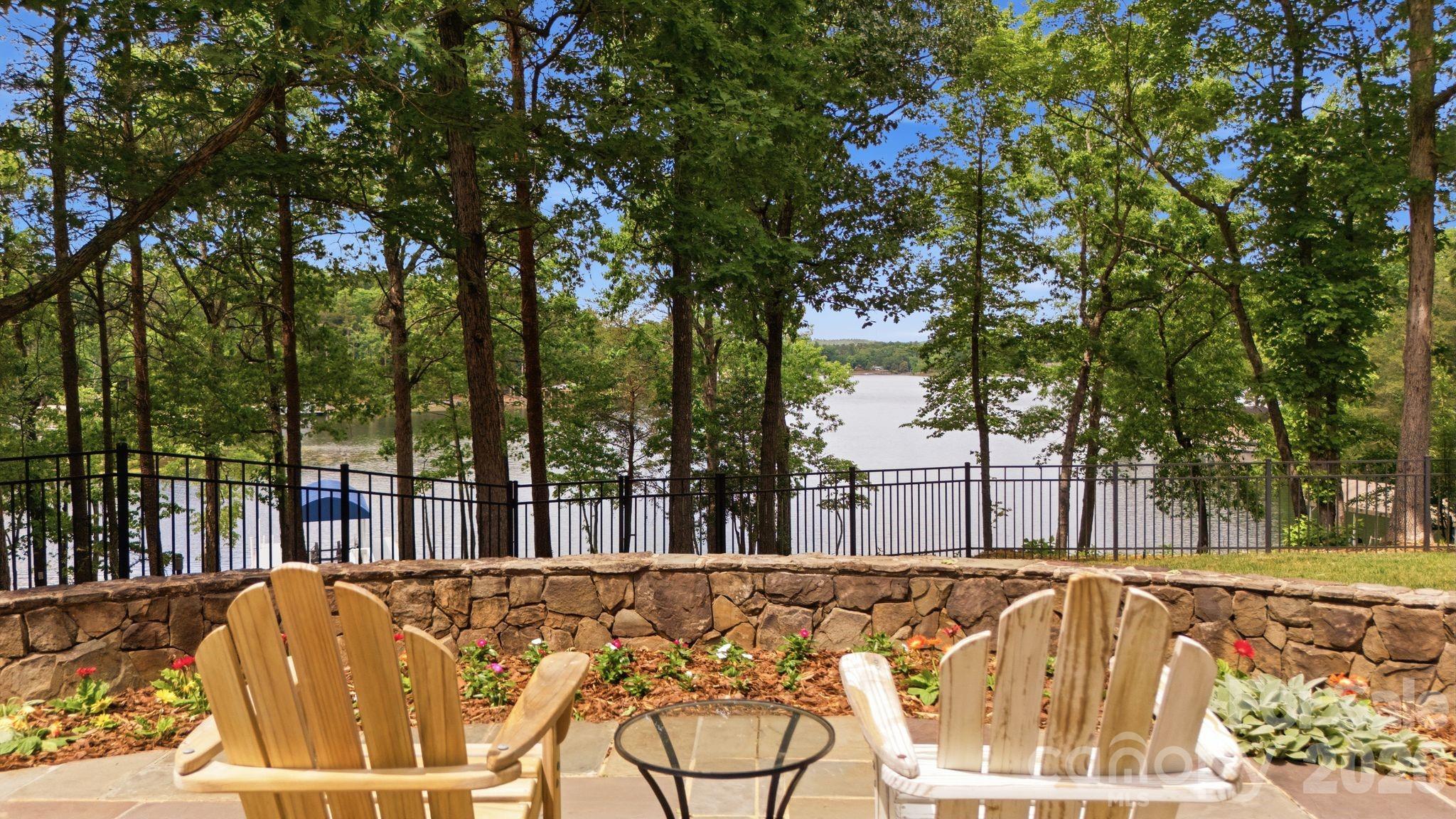 191 Porters Glen — New London