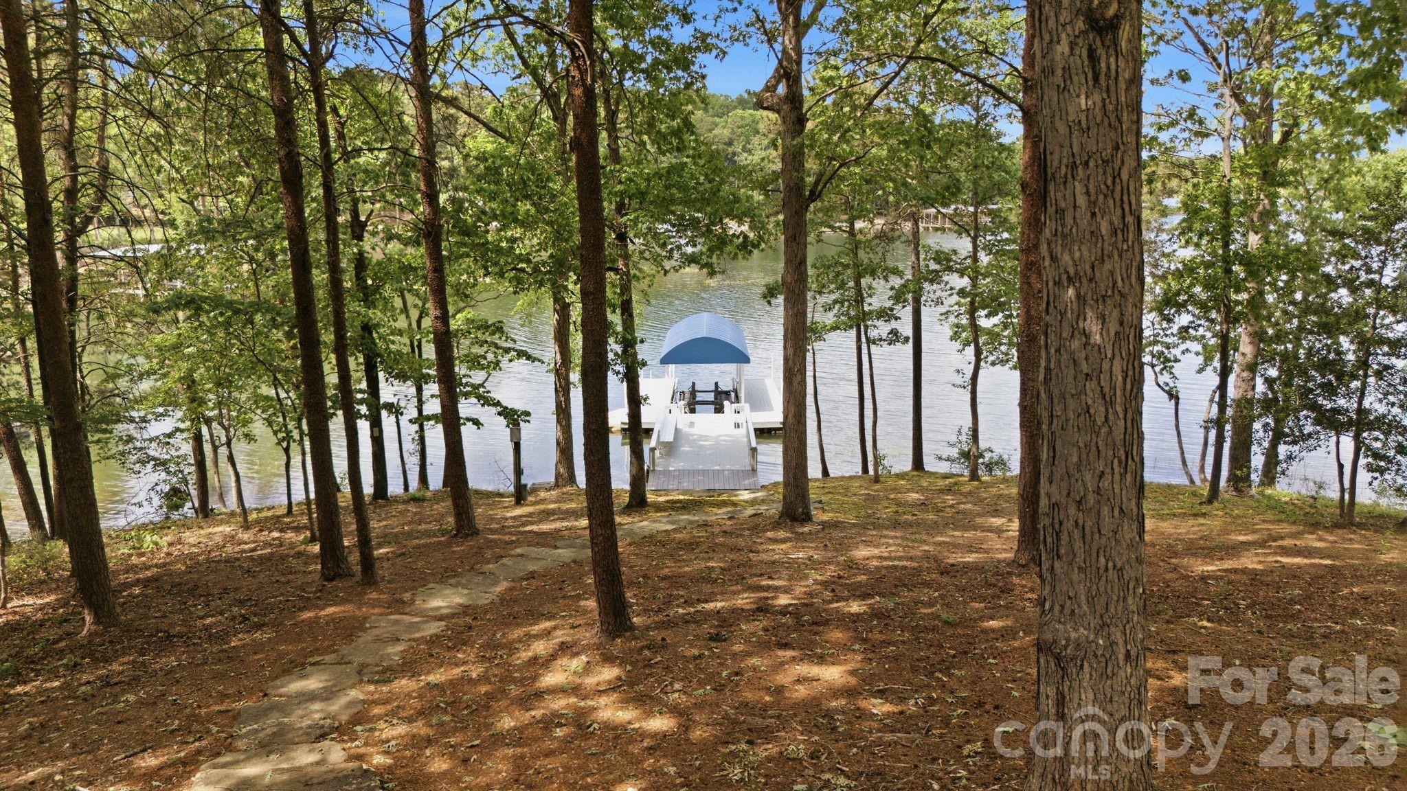 191 Porters Glen — New London