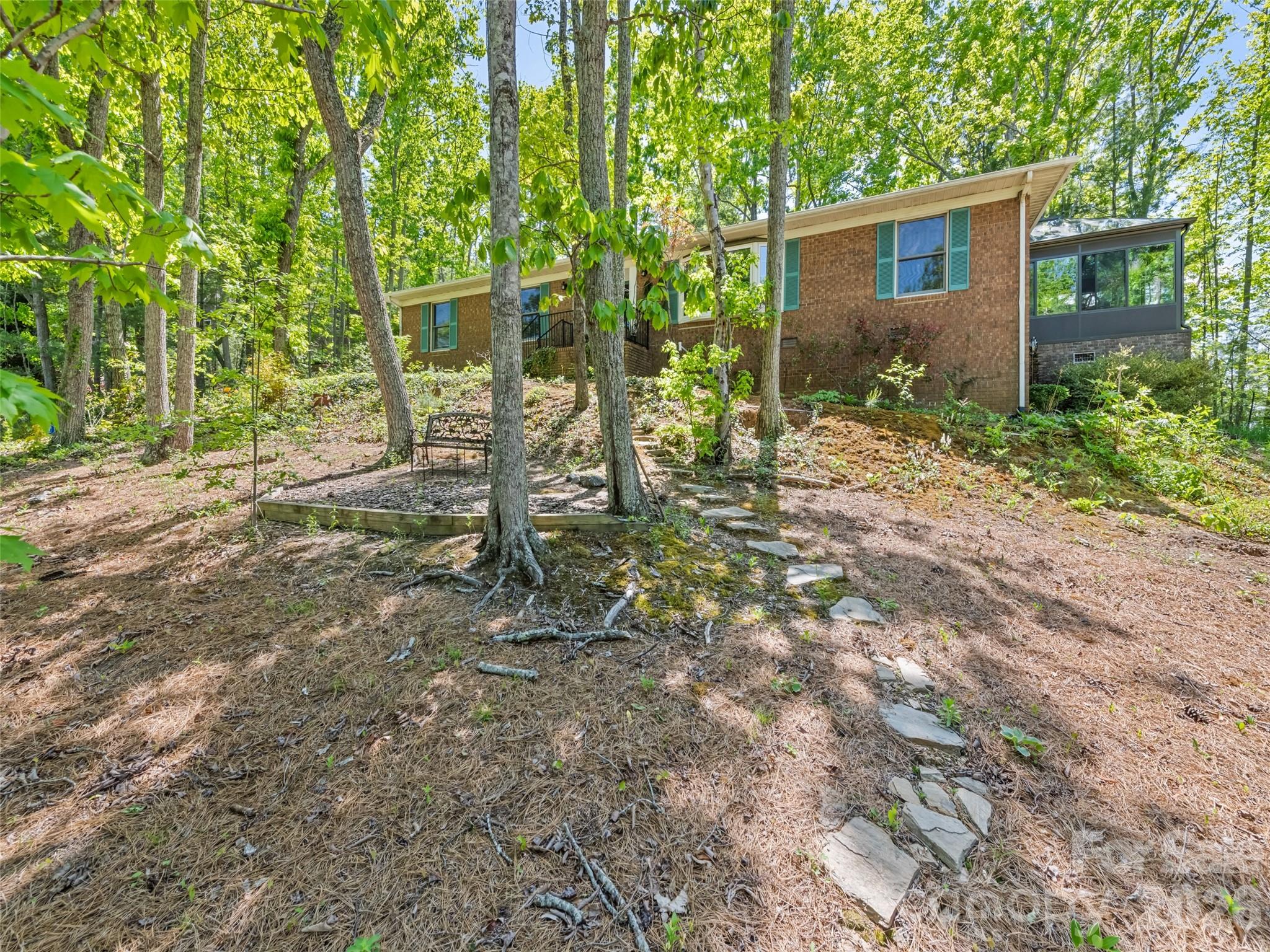5 Sunny Ridge Drive — Asheville