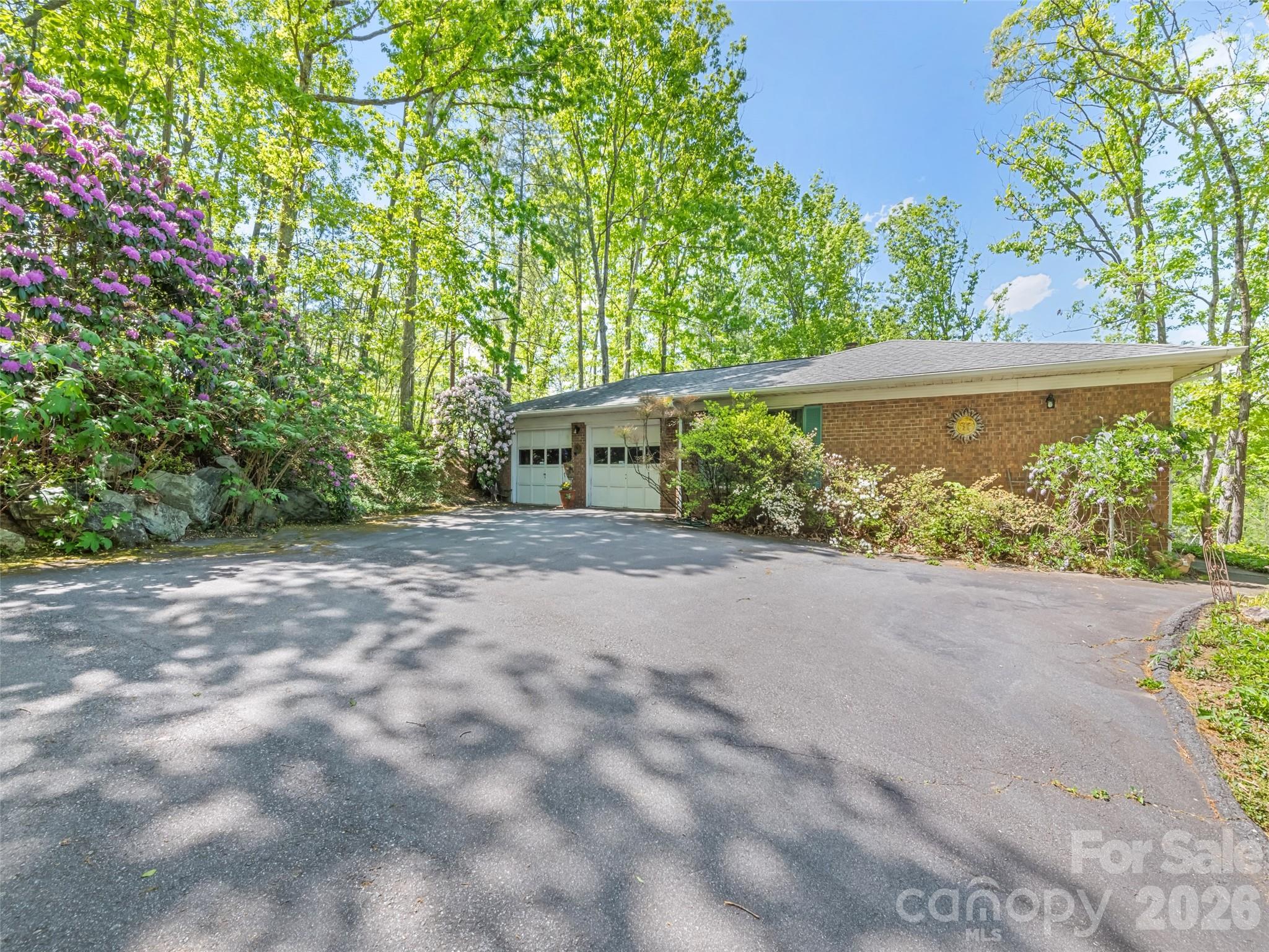 5 Sunny Ridge Drive — Asheville
