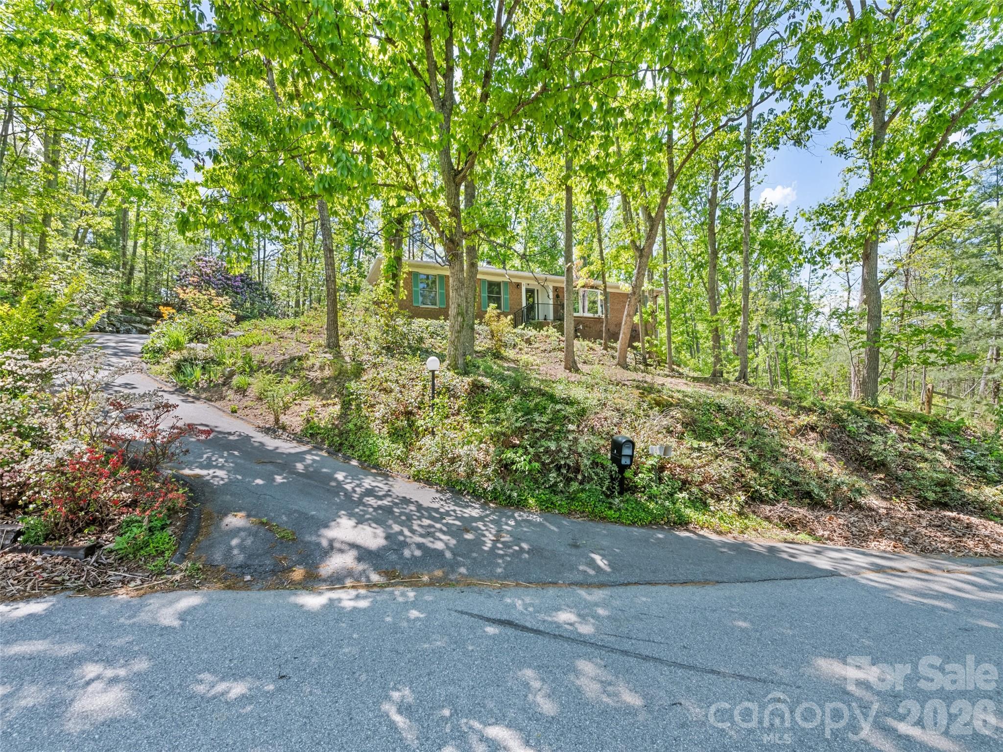 5 Sunny Ridge Drive — Asheville