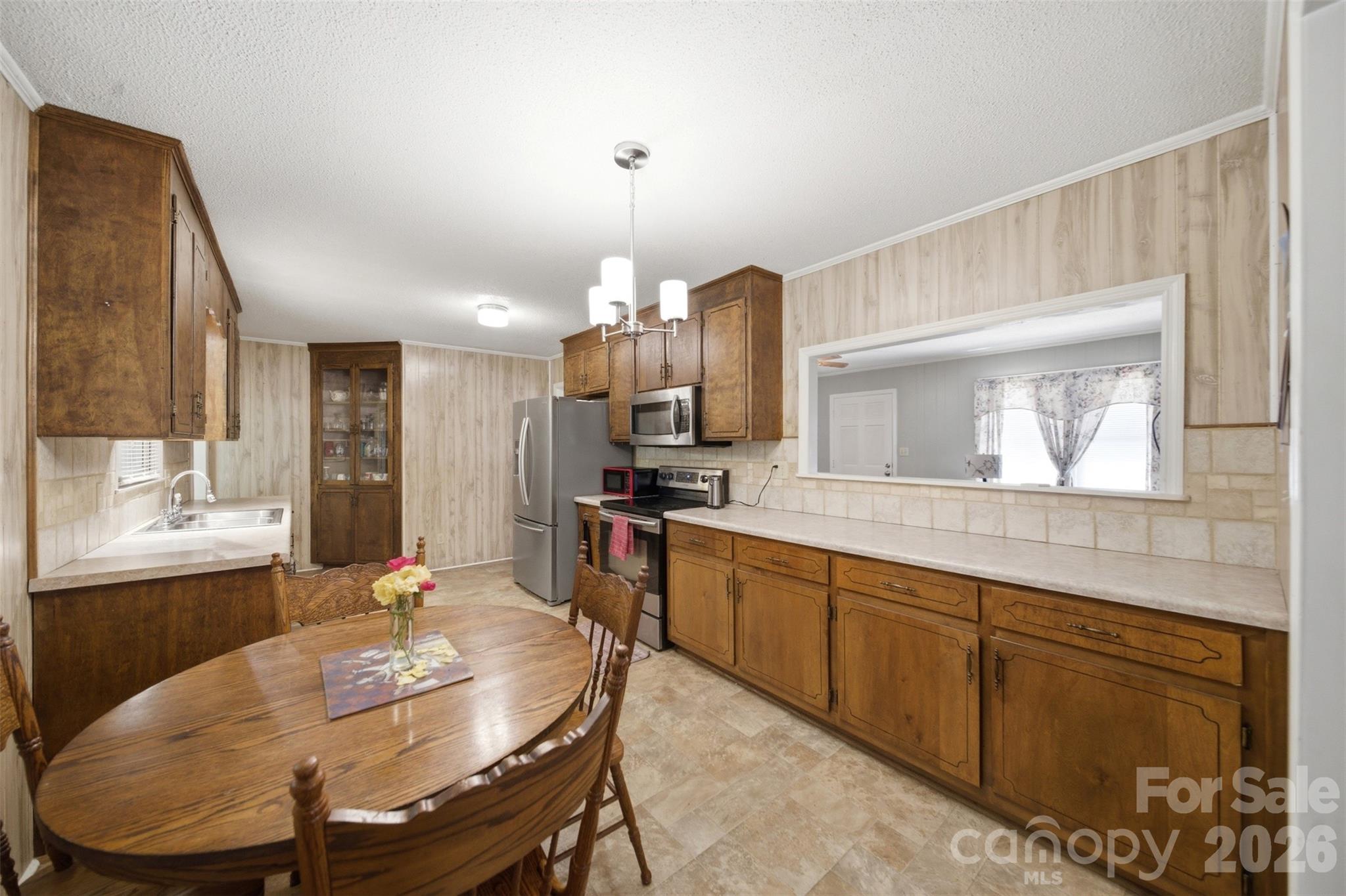1935 Lowrys Highway — Chester