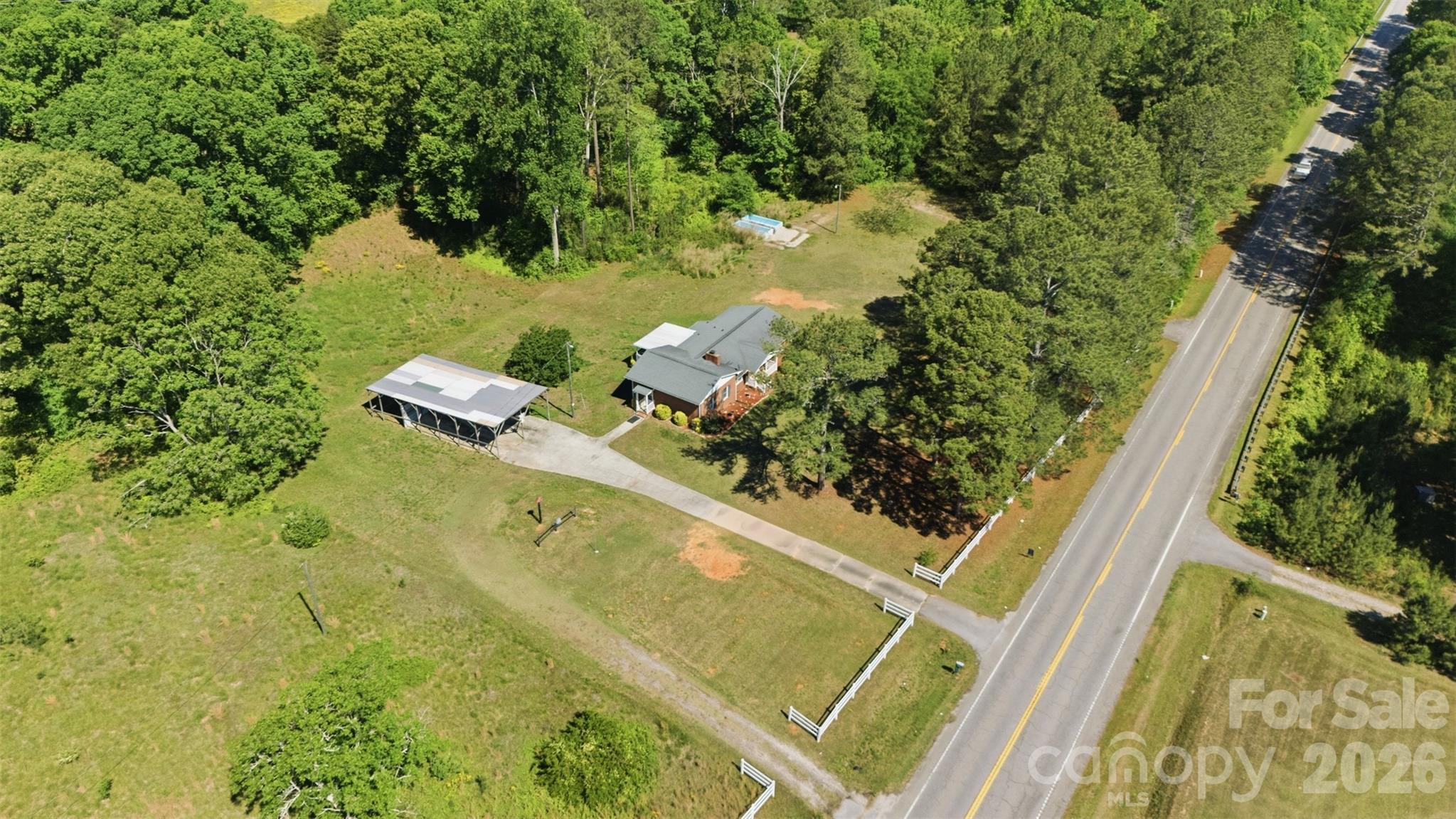 1935 Lowrys Highway — Chester