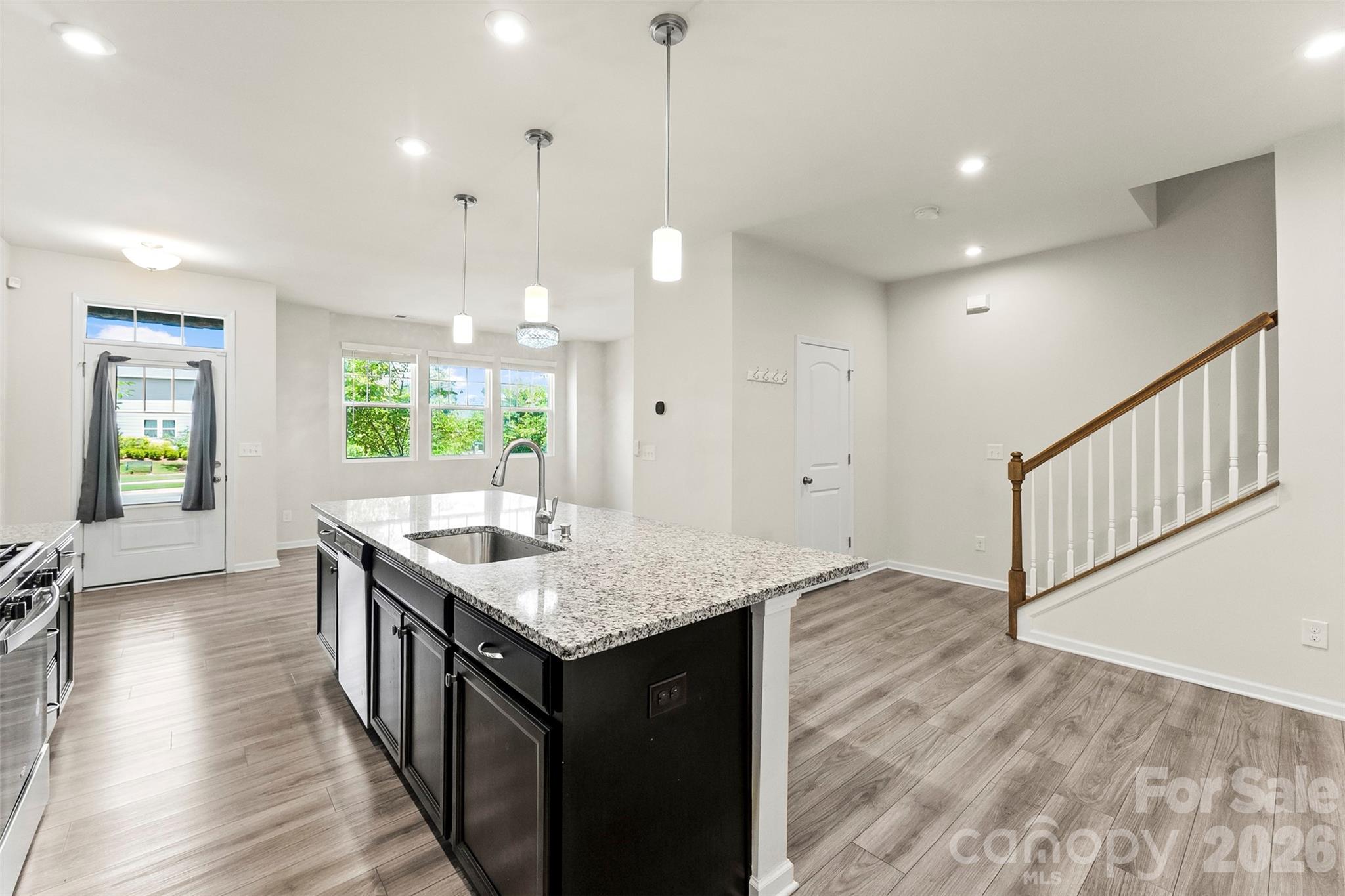 11010 Chalkbark Lane — Charlotte