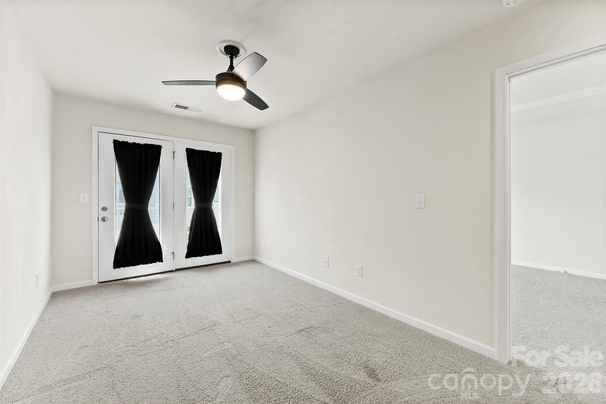 11010 Chalkbark Lane — Charlotte