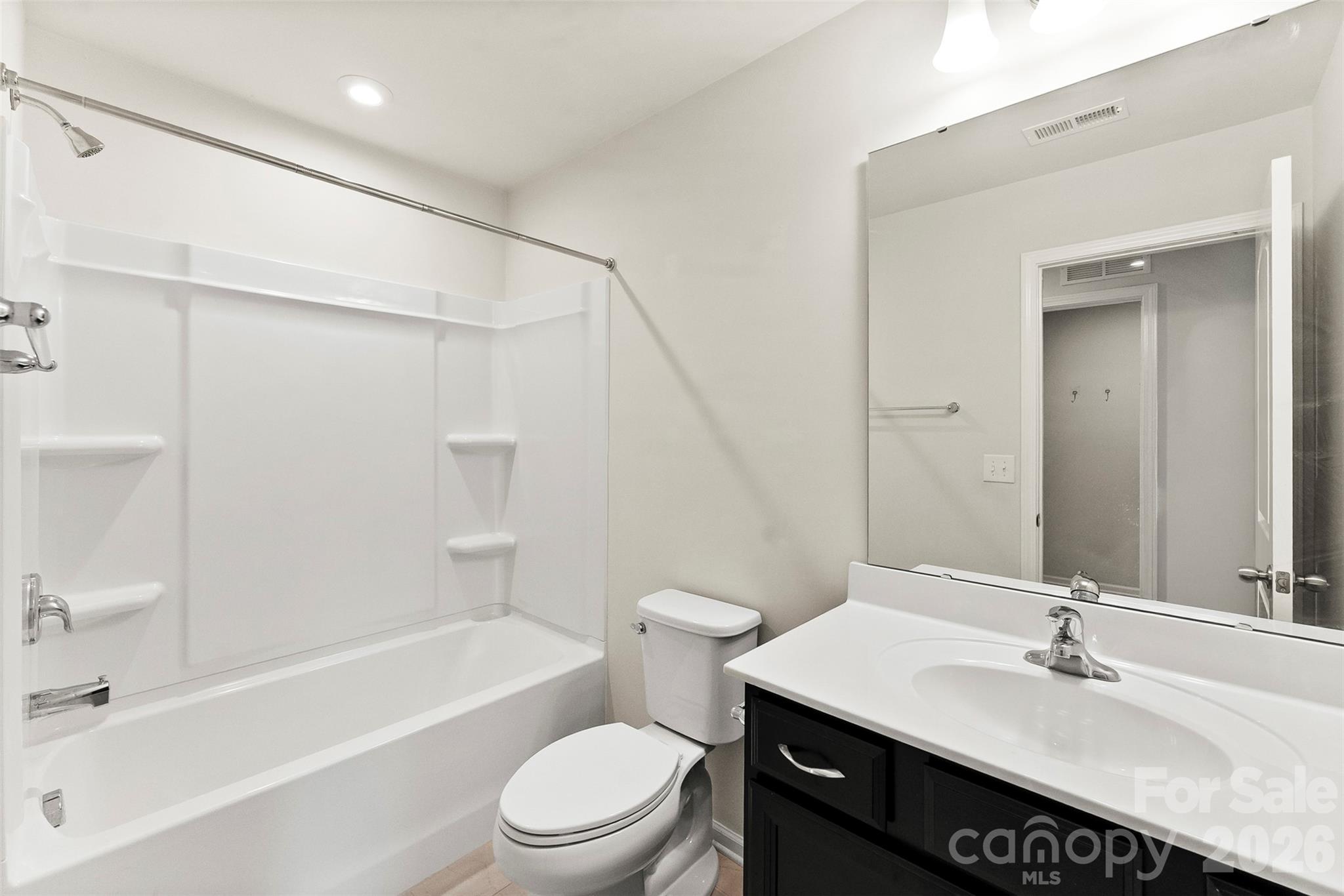 11010 Chalkbark Lane — Charlotte