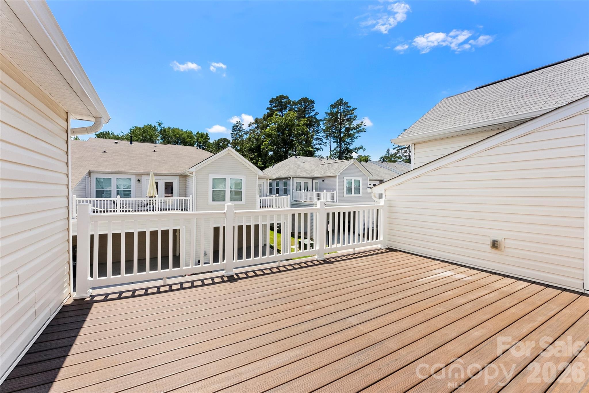11010 Chalkbark Lane — Charlotte