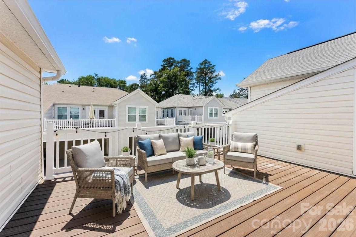 11010 Chalkbark Lane — Charlotte