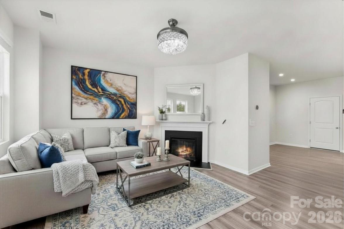 11010 Chalkbark Lane — Charlotte