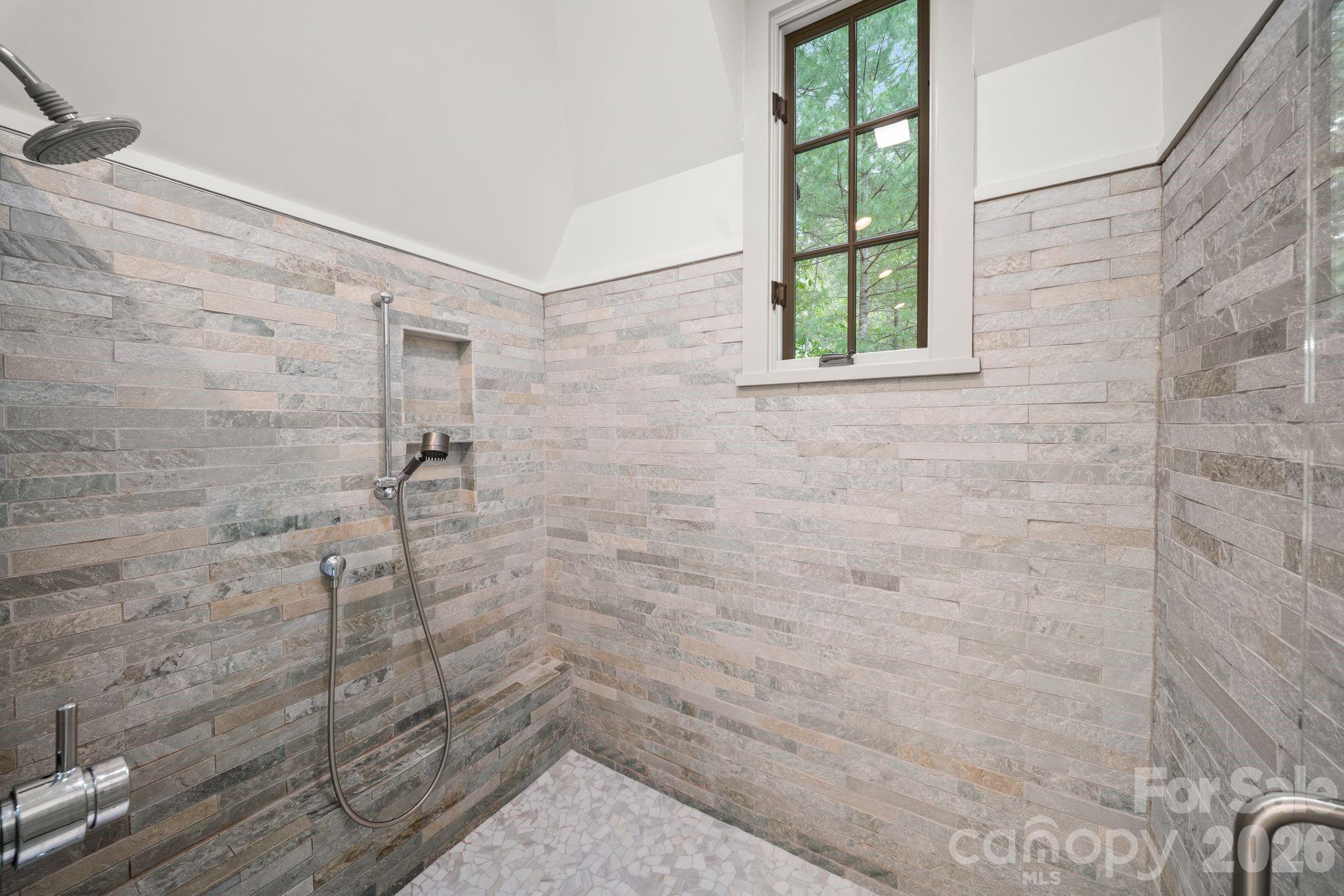 85 Chauncey Circle — Asheville