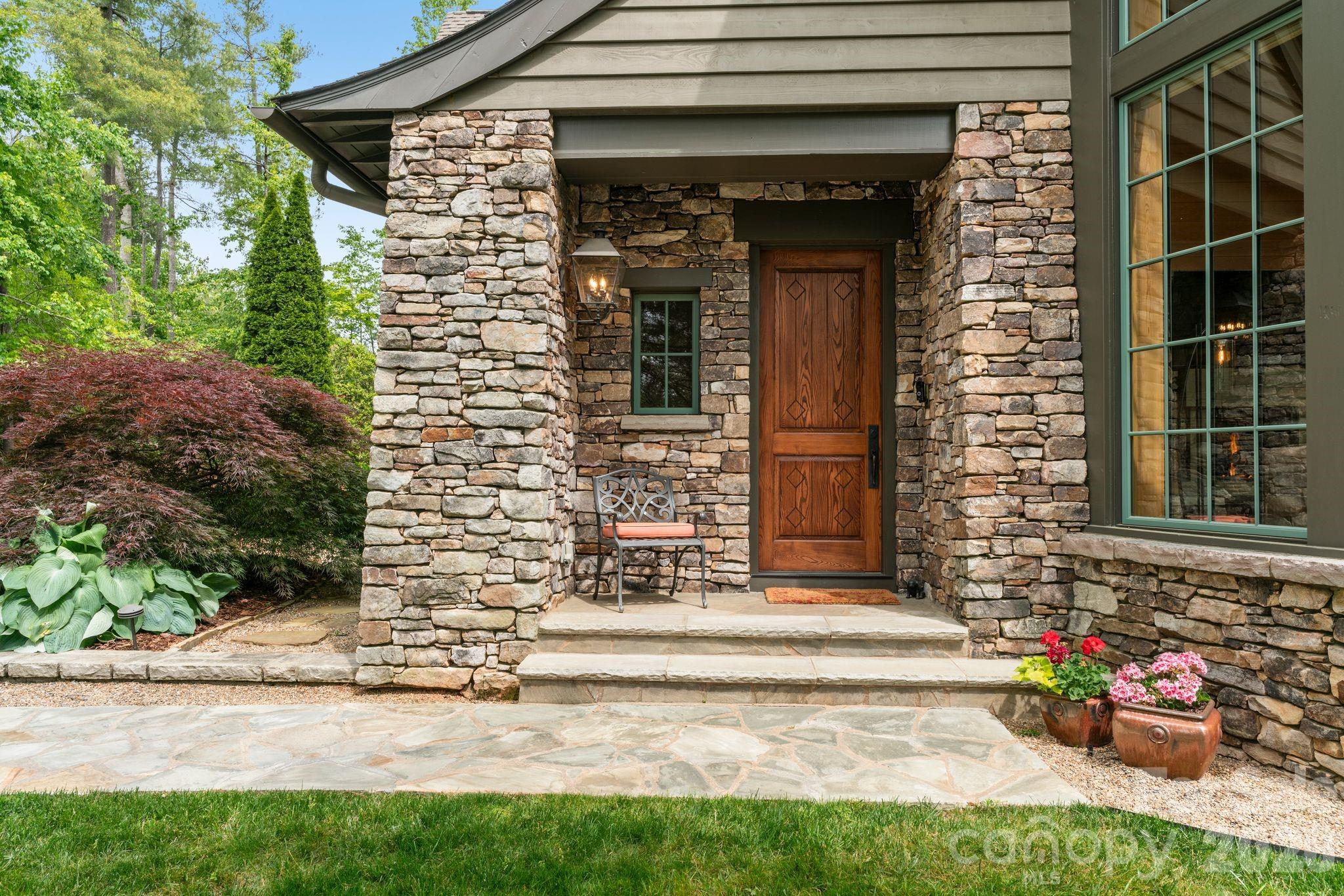 85 Chauncey Circle — Asheville