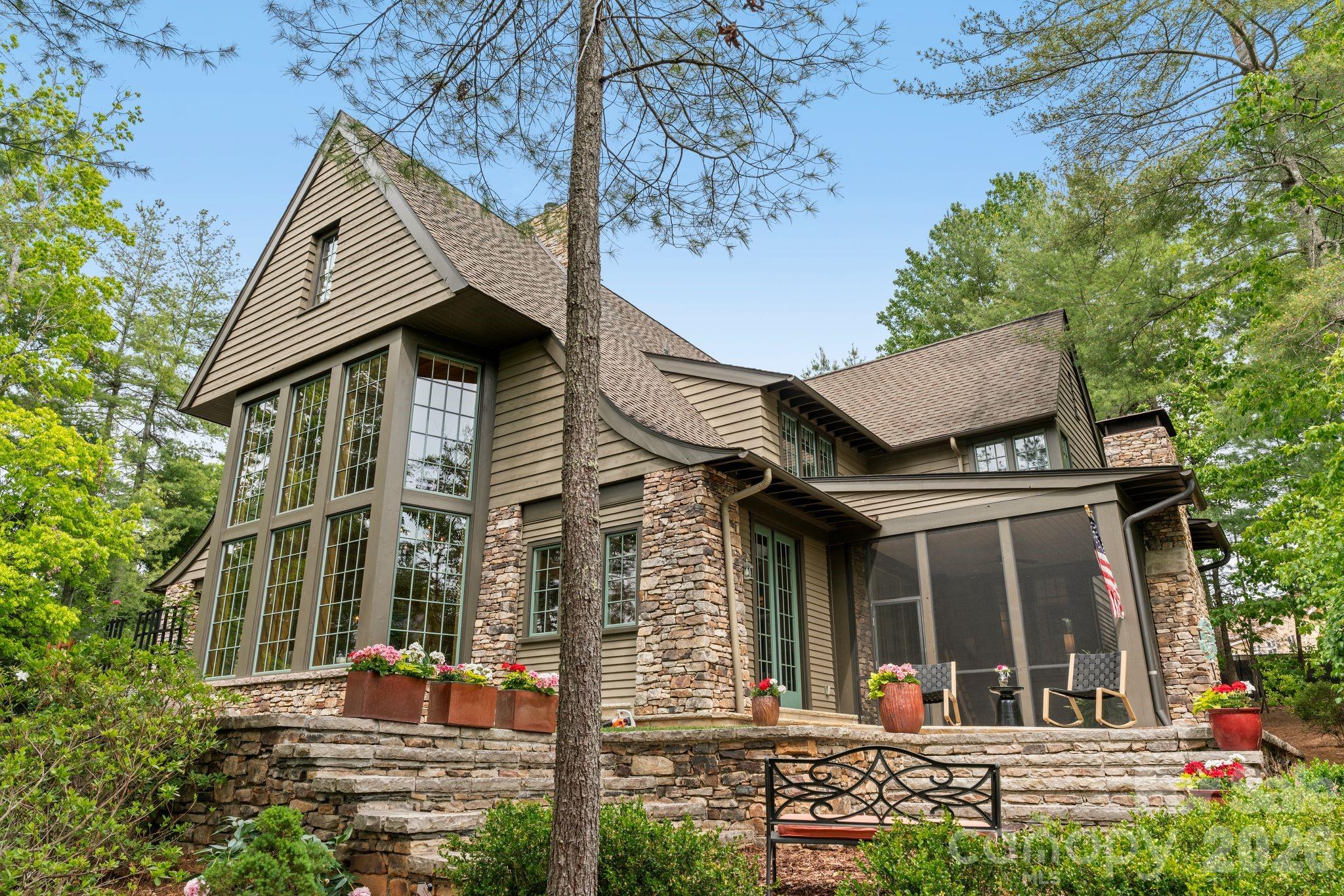 85 Chauncey Circle — Asheville