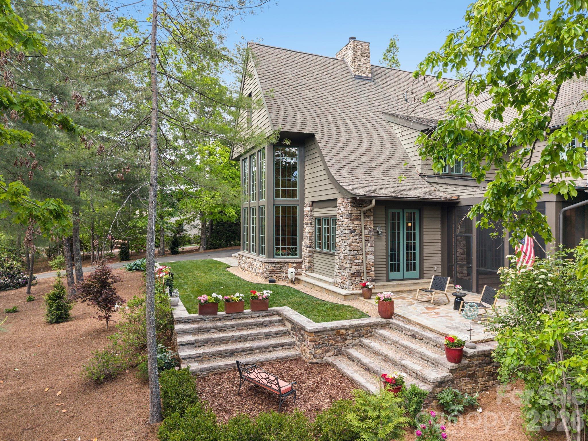 85 Chauncey Circle — Asheville