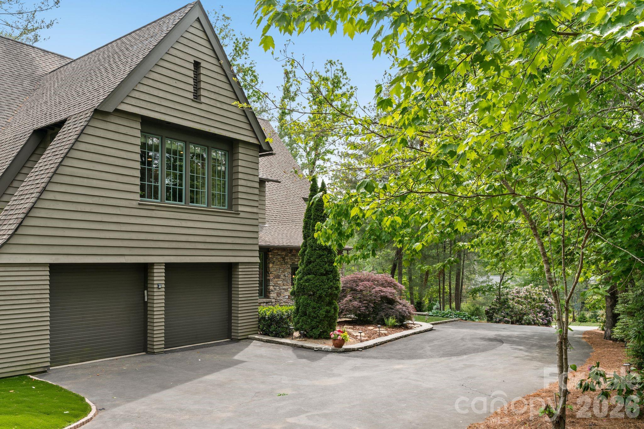 85 Chauncey Circle — Asheville