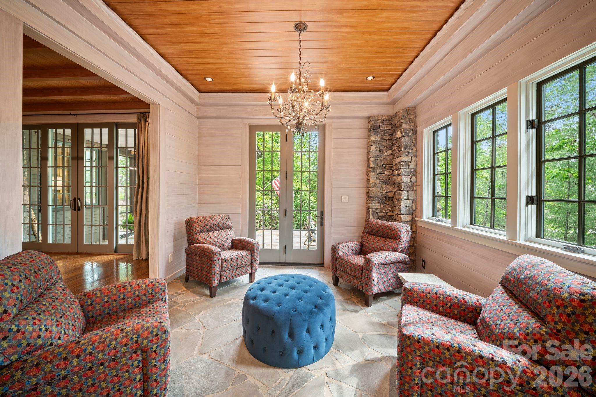 85 Chauncey Circle — Asheville