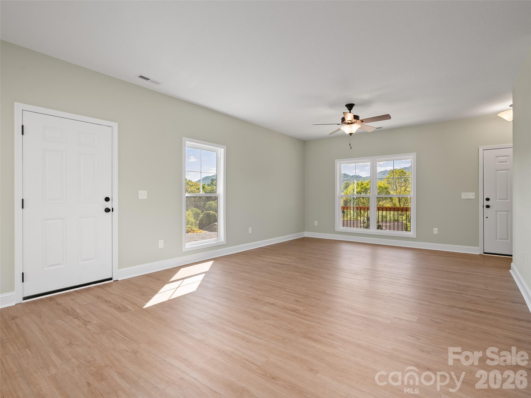 373 Barefoot Ridge — Clyde
