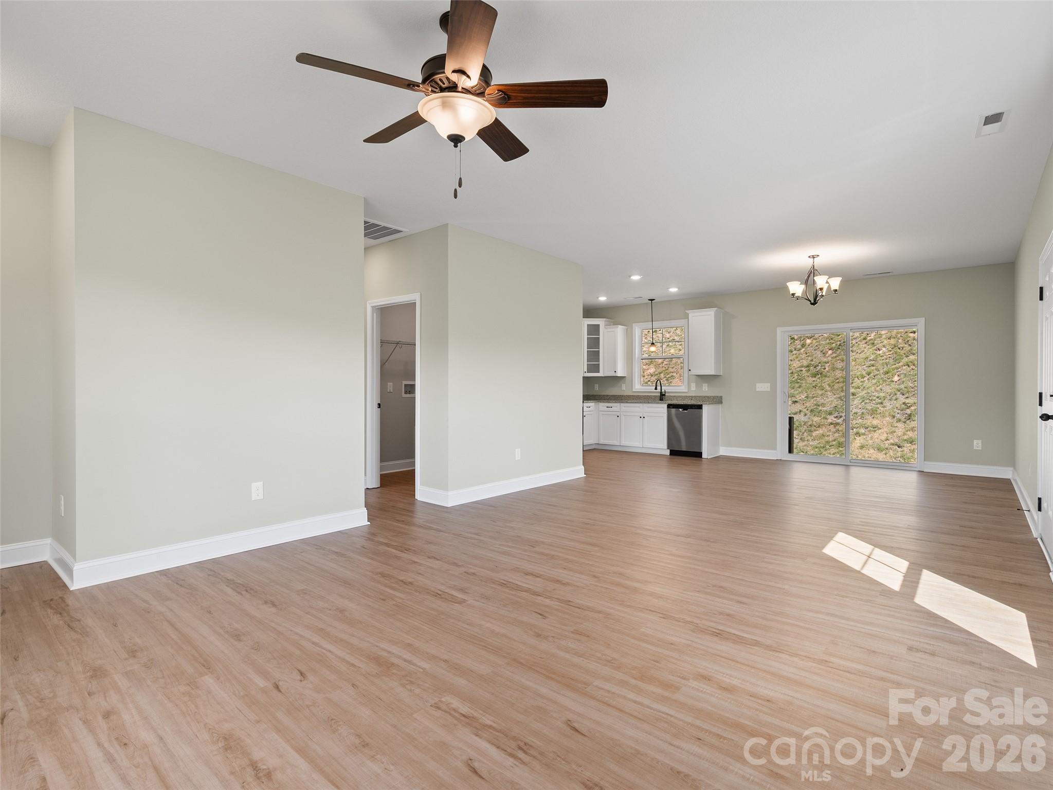 373 Barefoot Ridge — Clyde