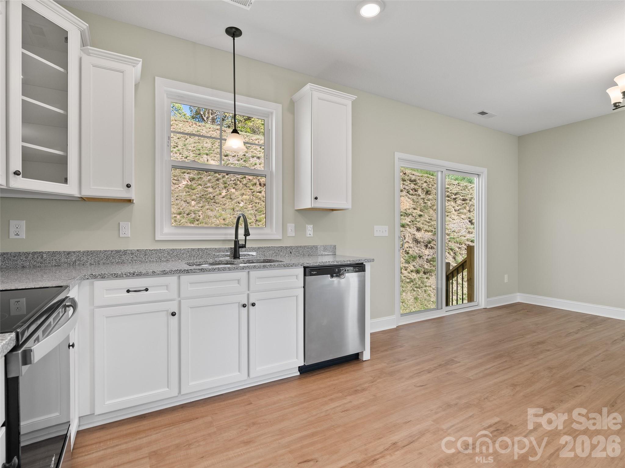 373 Barefoot Ridge — Clyde