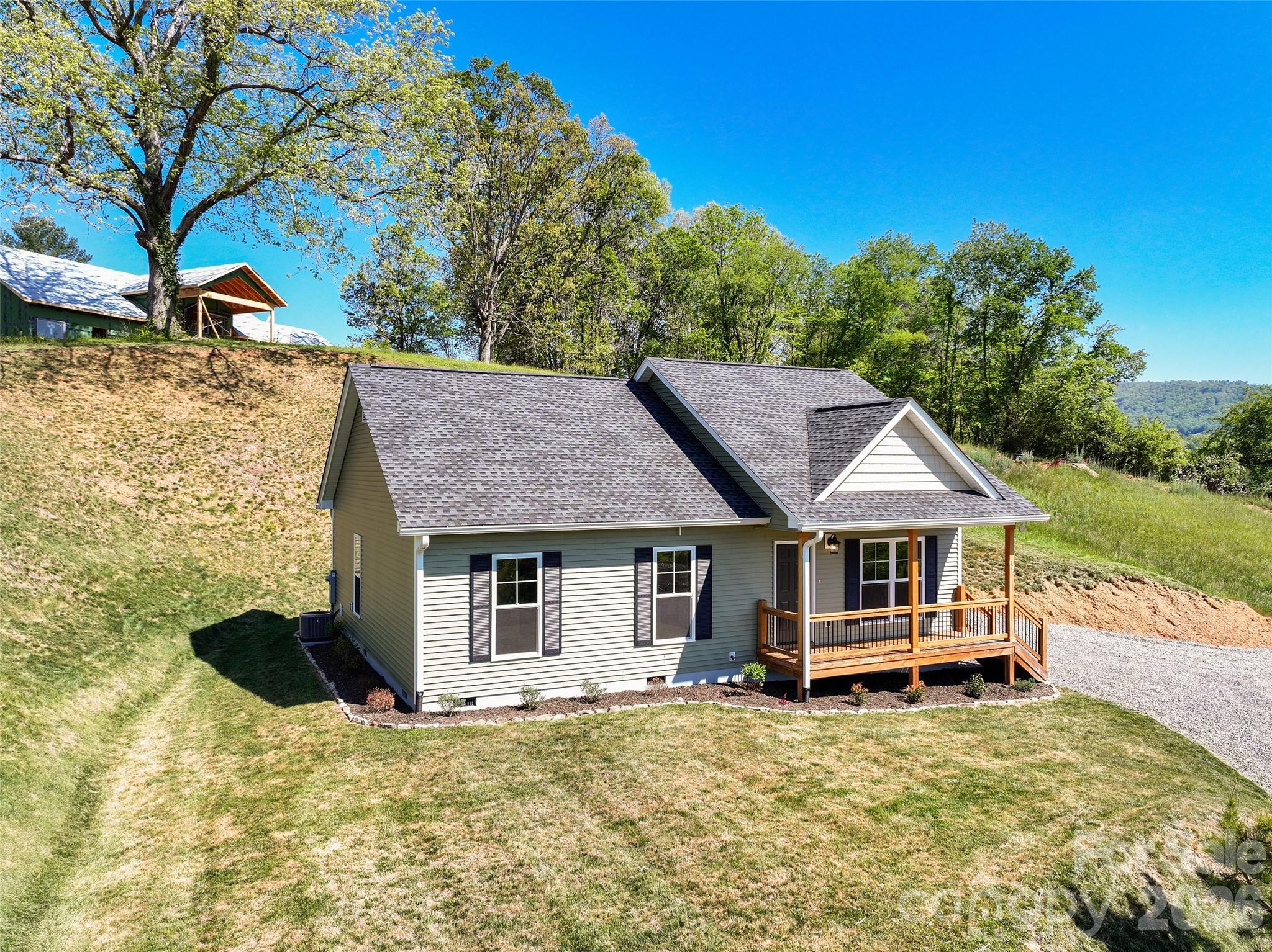 373 Barefoot Ridge — Clyde