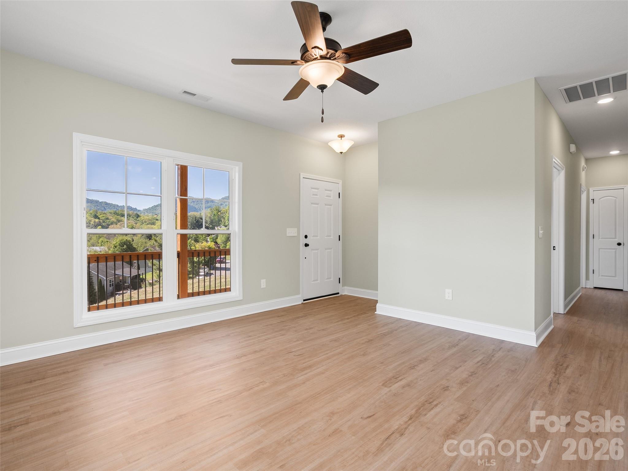 373 Barefoot Ridge — Clyde