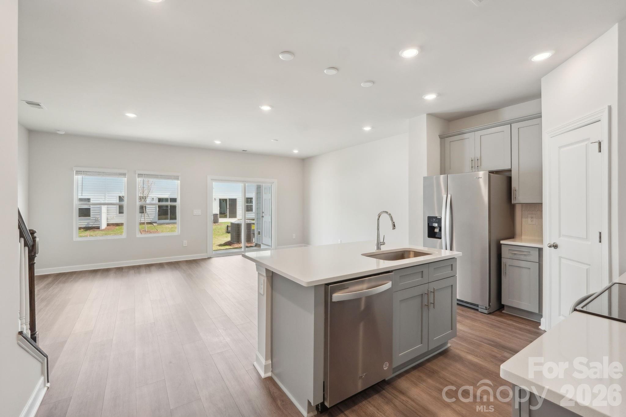 9021 Foggy Brook Loop — Charlotte