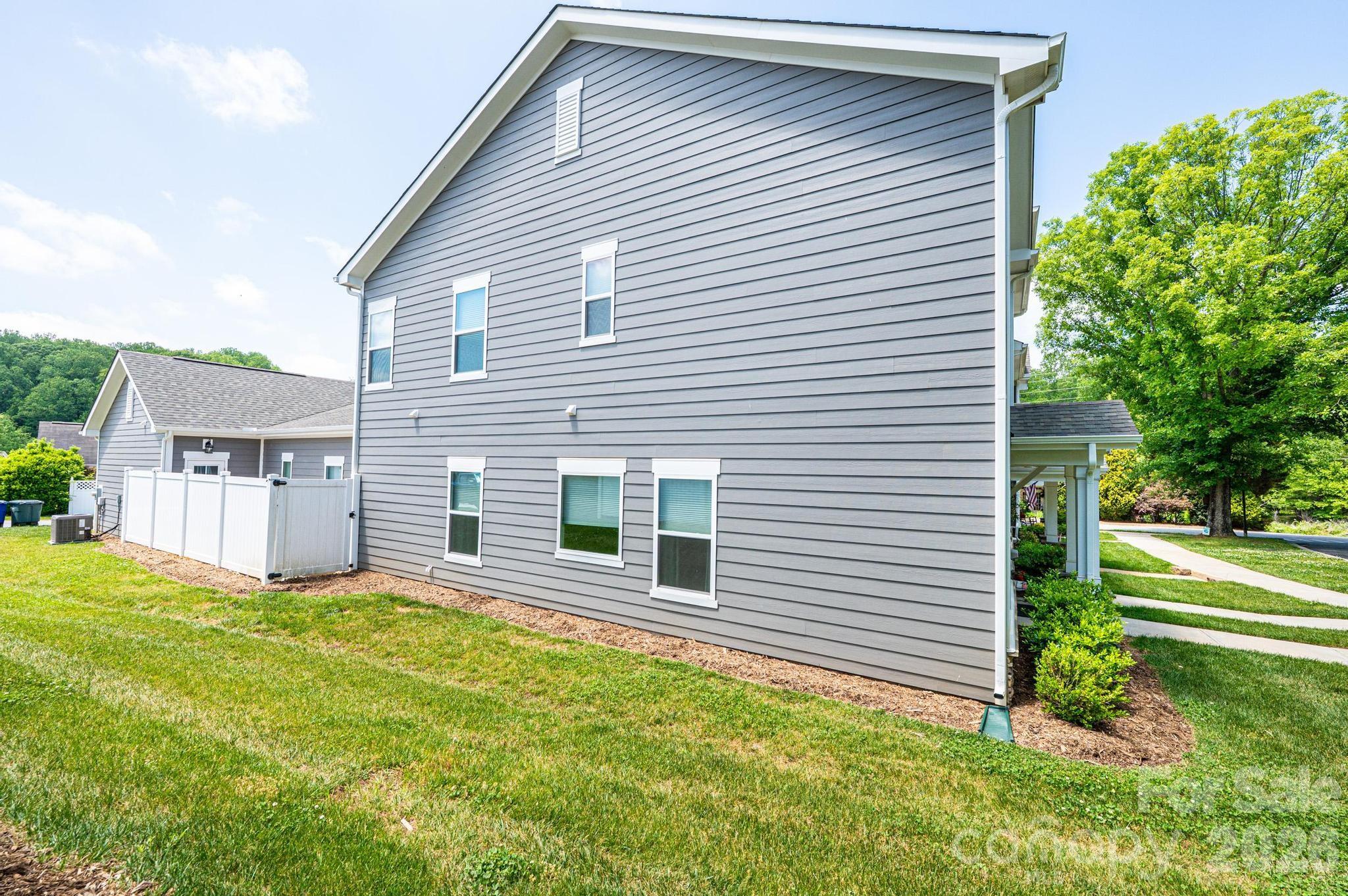 1809 Edgewater Drive NW — Conover