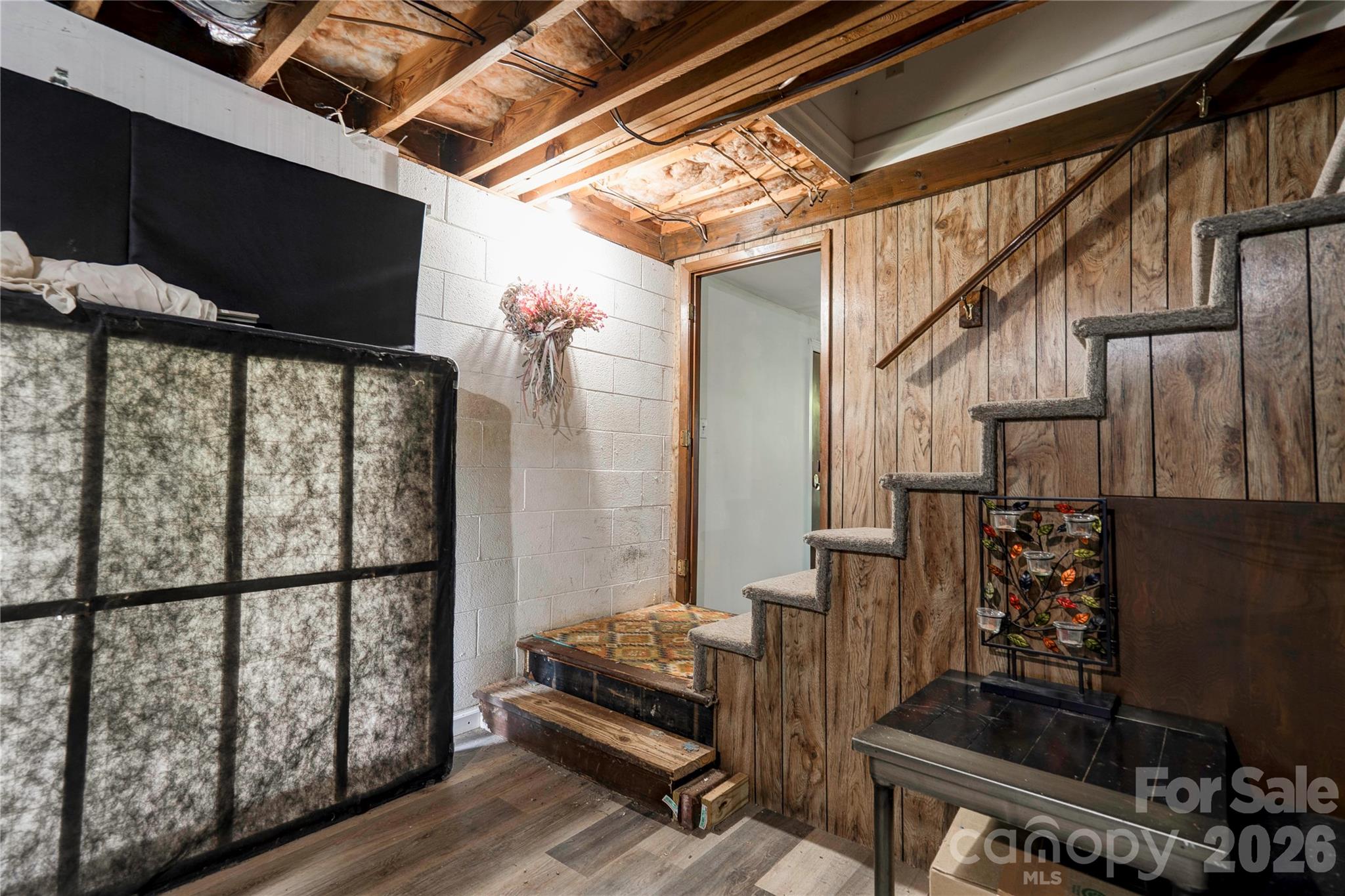 130 Old Belwood Road — Lawndale