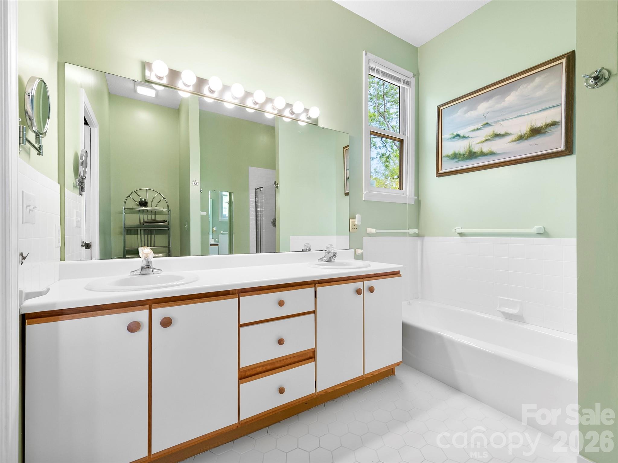 29 Tisha Lane — Hendersonville