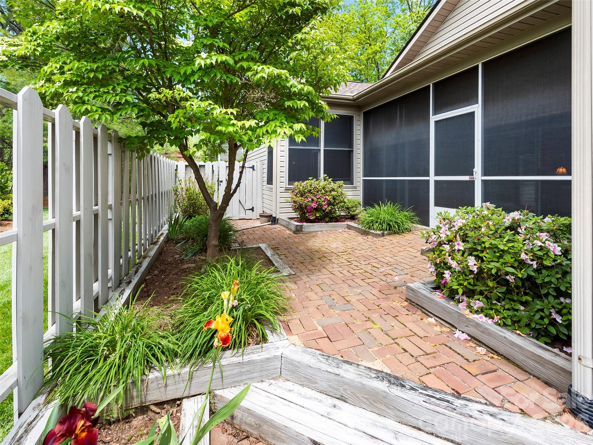 29 Tisha Lane — Hendersonville