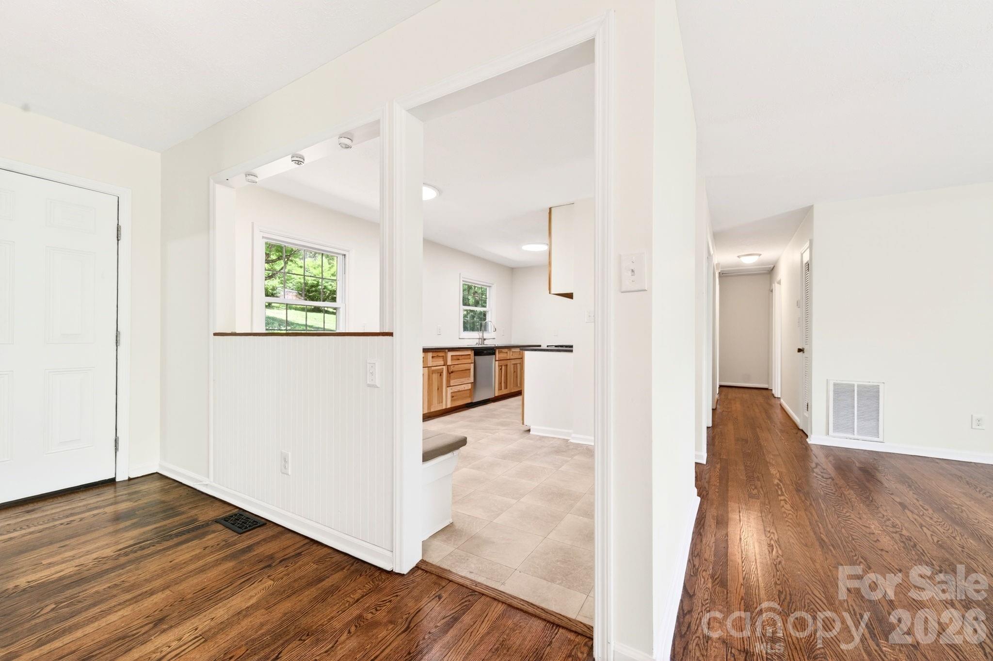34 Wolfe Cove Road — Asheville