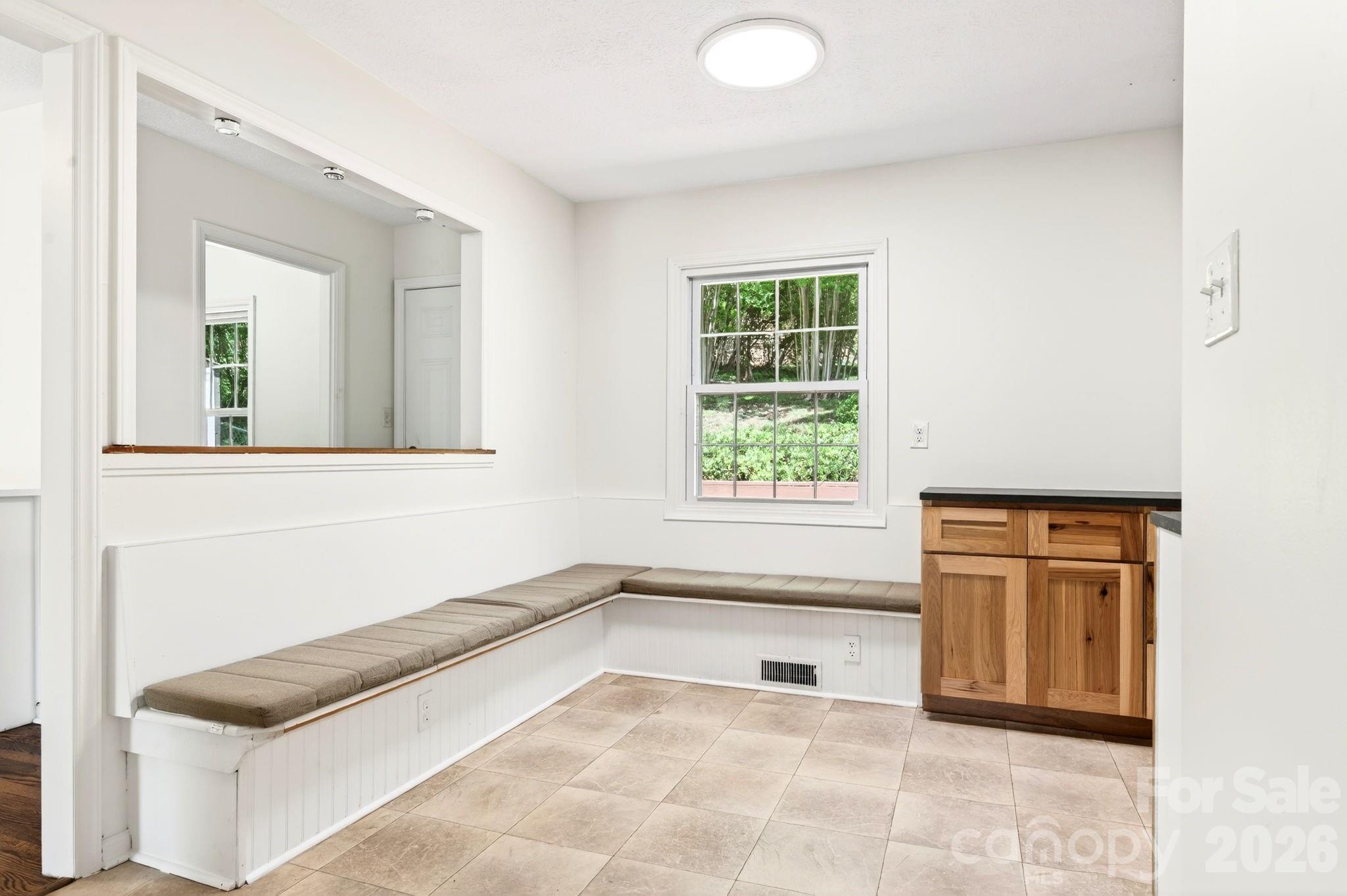 34 Wolfe Cove Road — Asheville