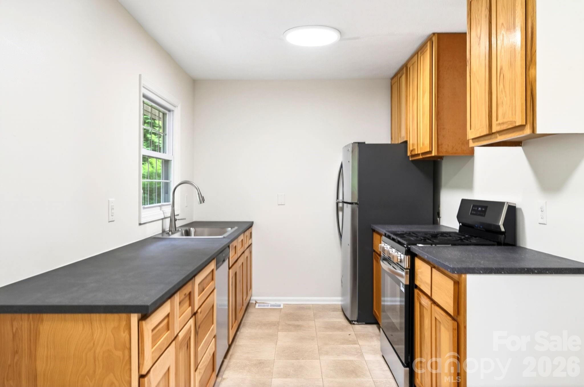 34 Wolfe Cove Road — Asheville