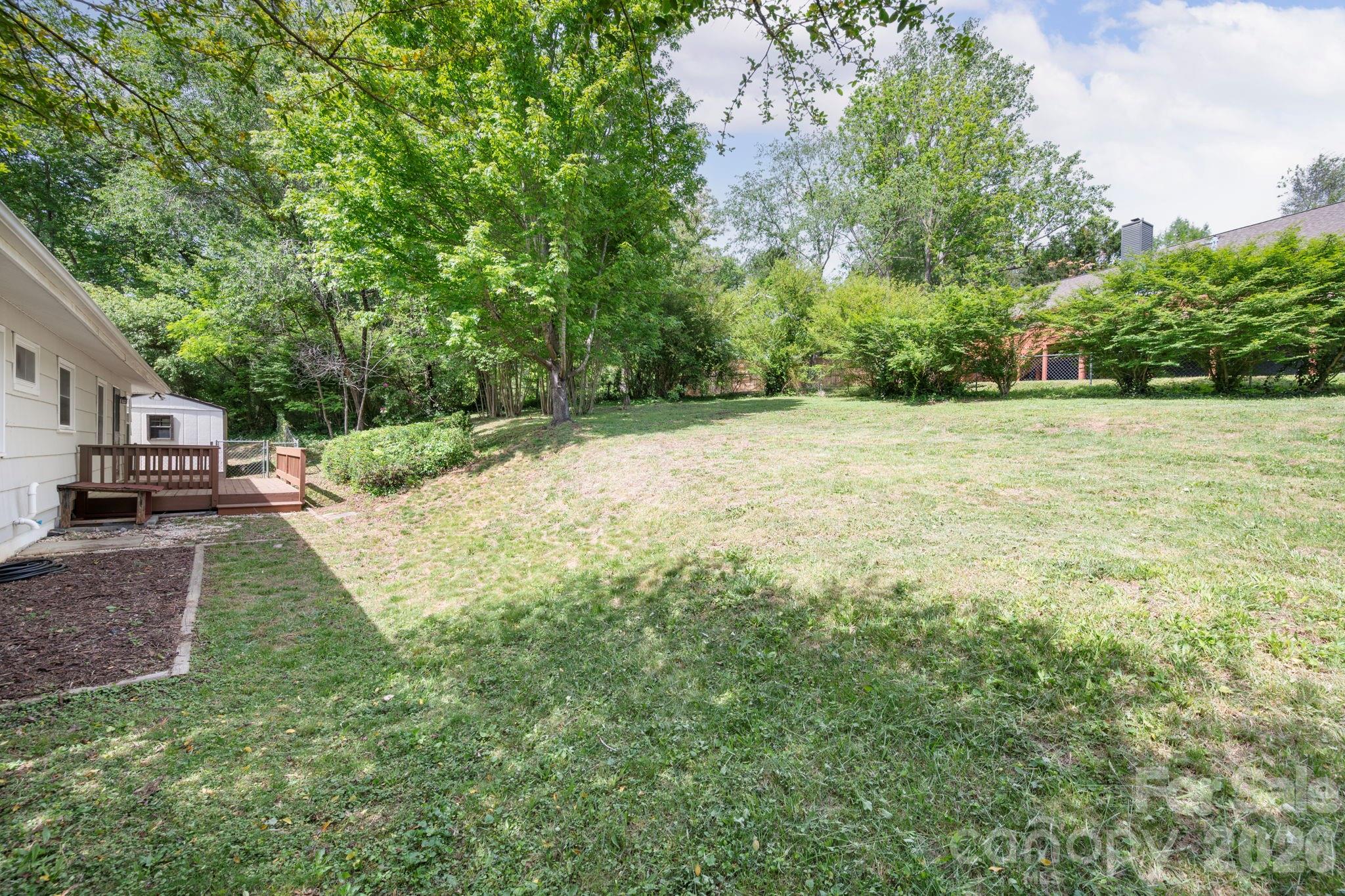 34 Wolfe Cove Road — Asheville