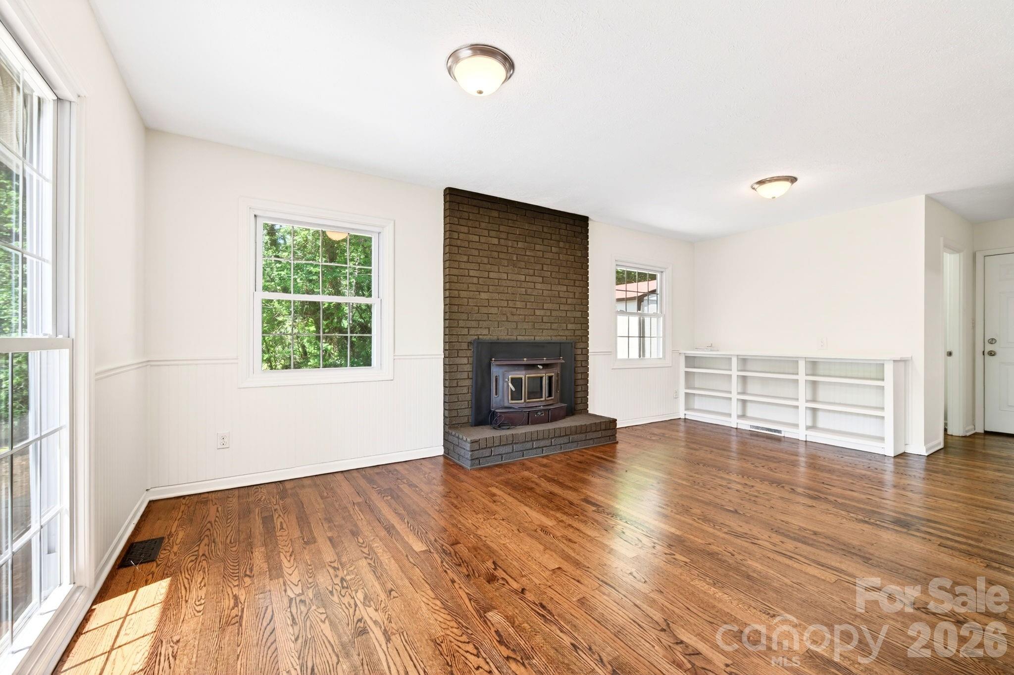 34 Wolfe Cove Road — Asheville