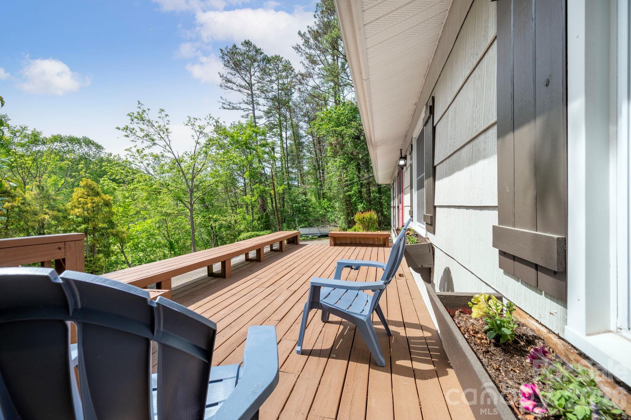 34 Wolfe Cove Road — Asheville