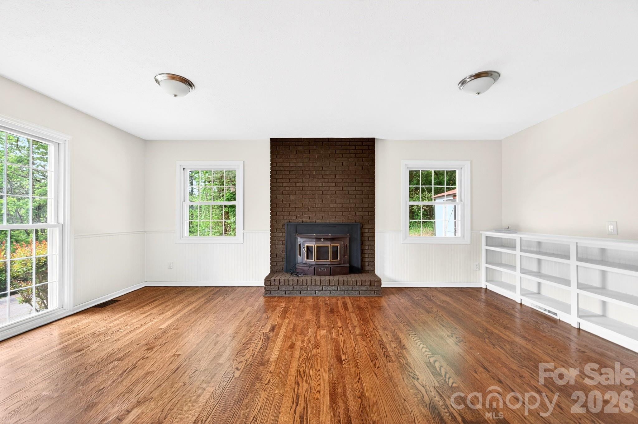 34 Wolfe Cove Road — Asheville