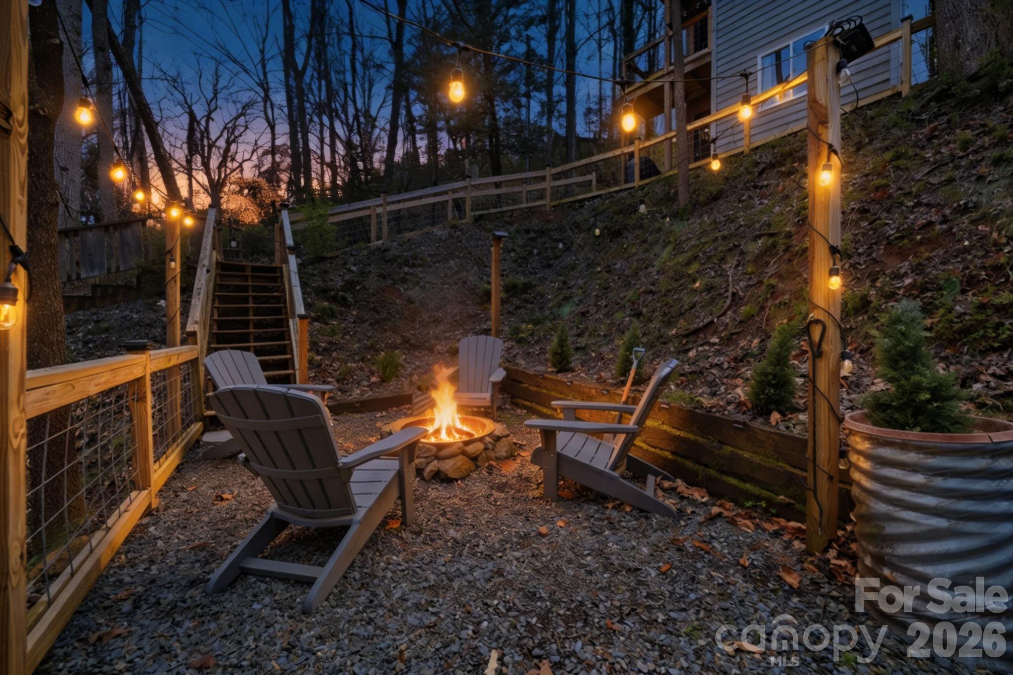26/30 Yodelers Hollow — Bryson City