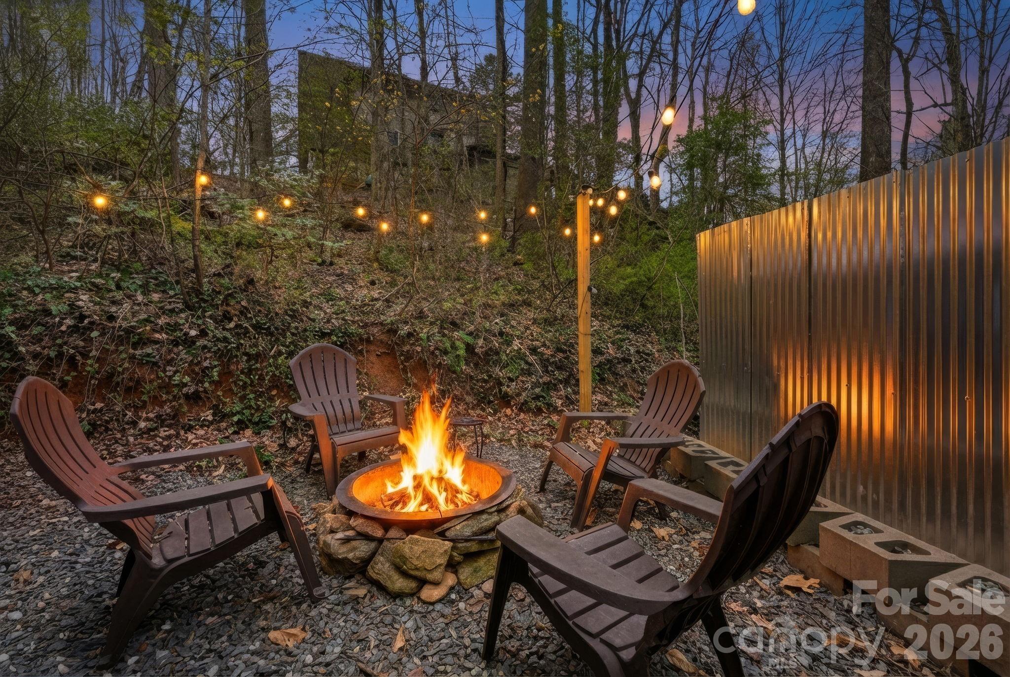 26/30 Yodelers Hollow — Bryson City