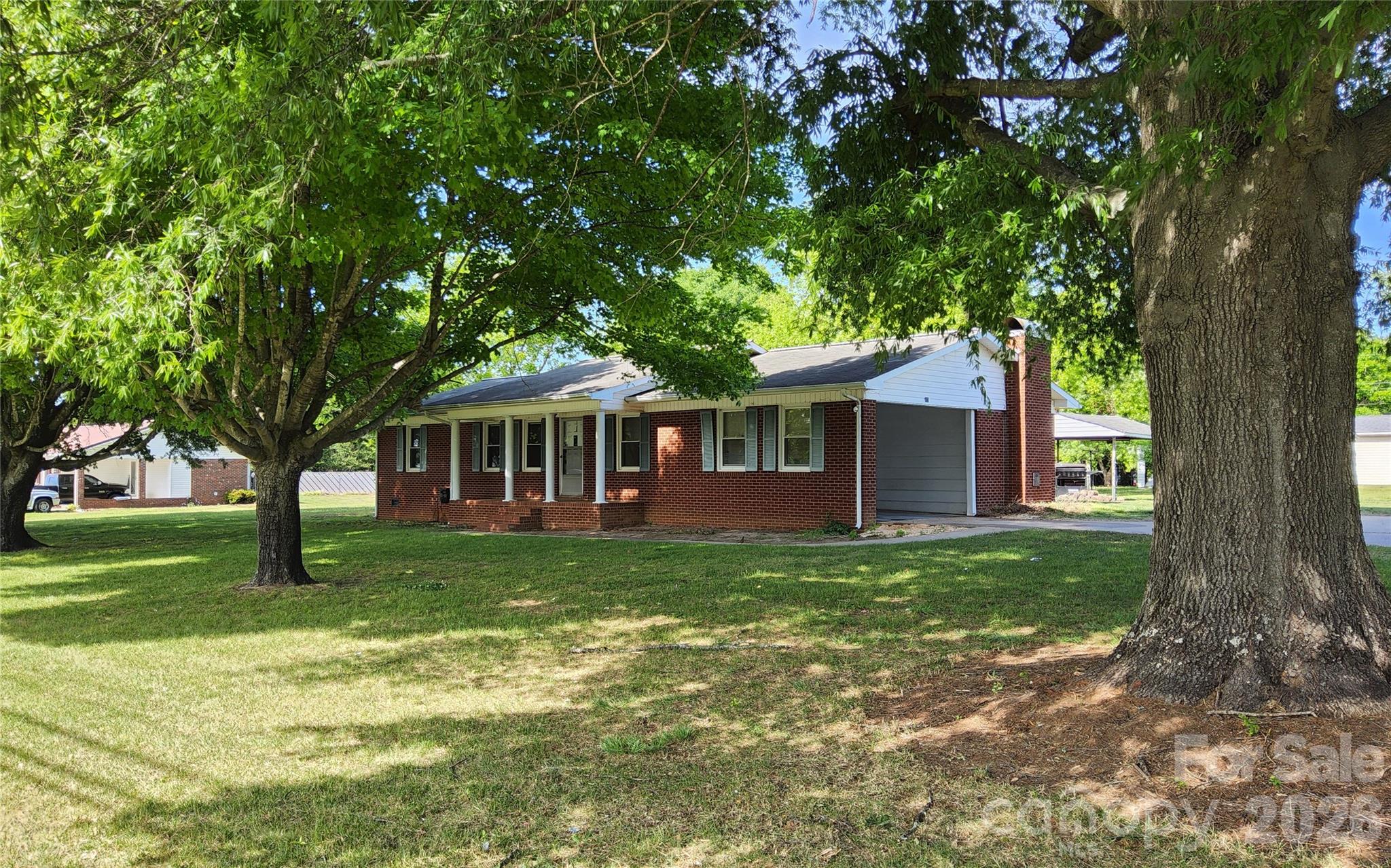 113 Kings Drive #3 & 4 — Forest City