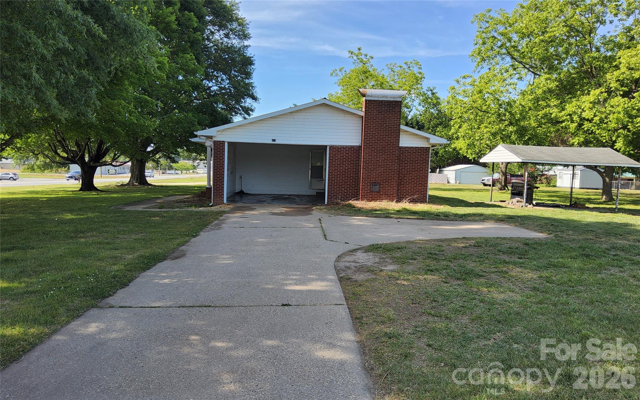 113 Kings Drive #3 & 4 — Forest City