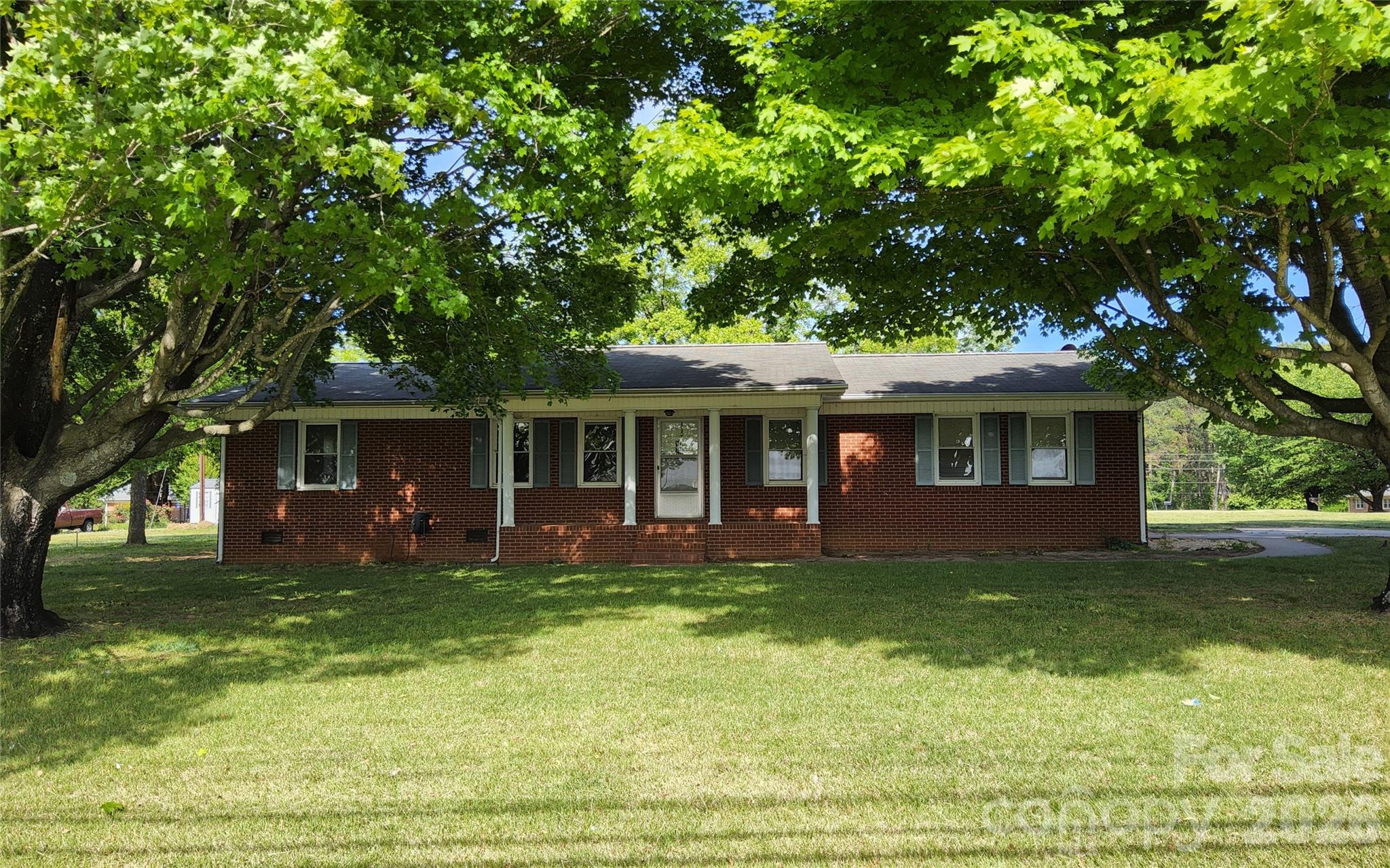 113 Kings Drive #3 & 4 — Forest City