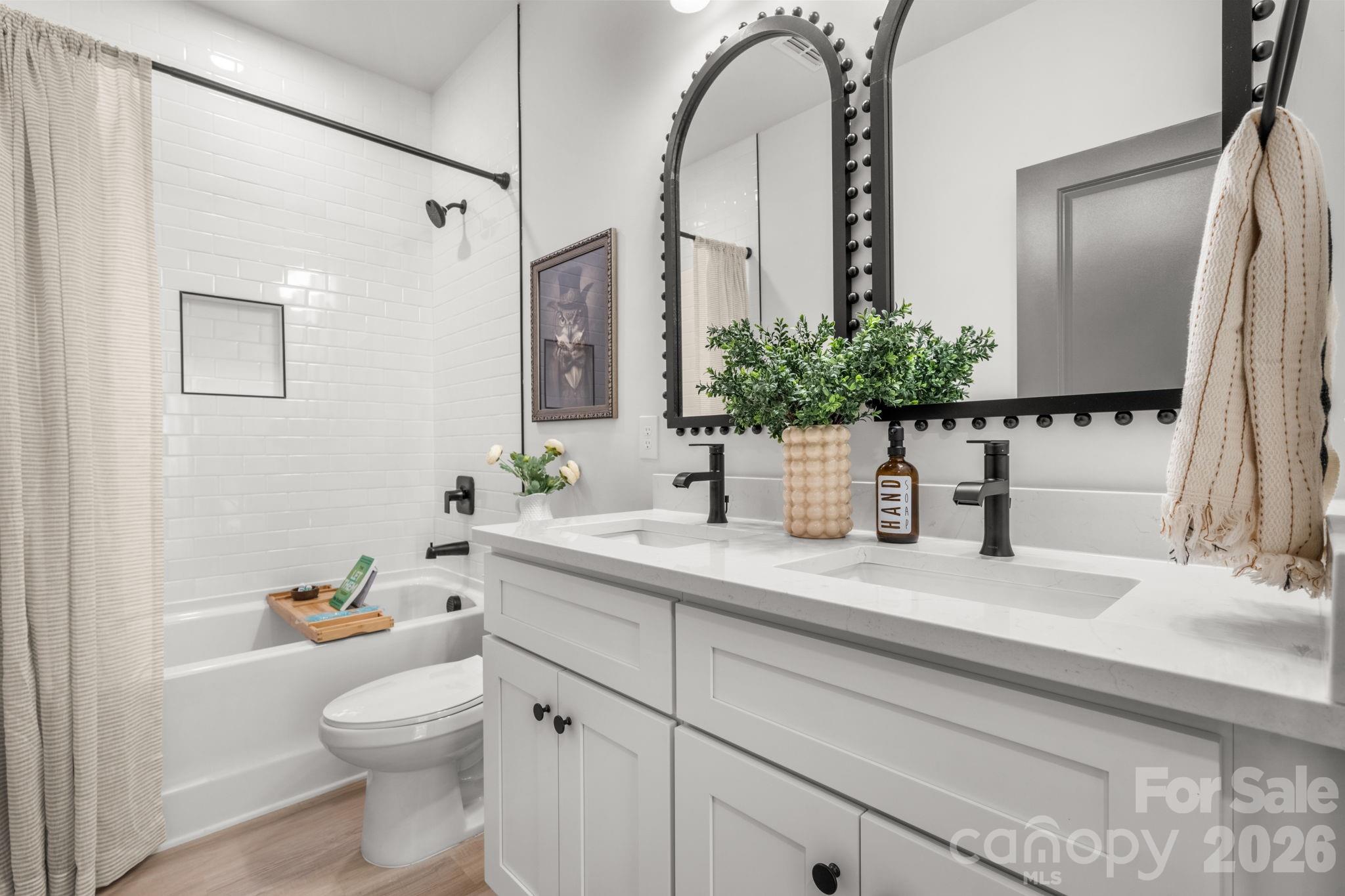5256 Whitewater Drive — Hickory