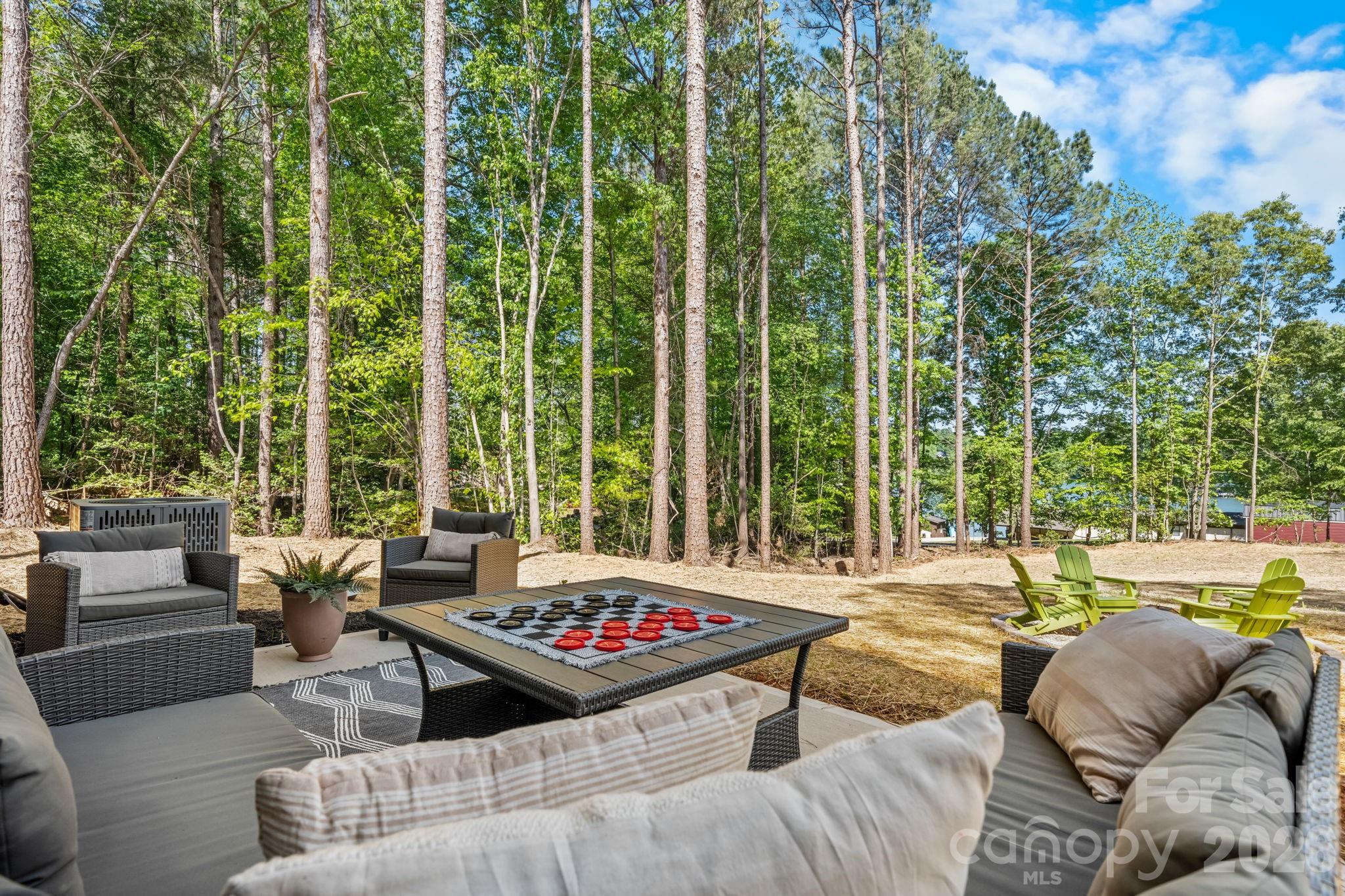 5256 Whitewater Drive — Hickory