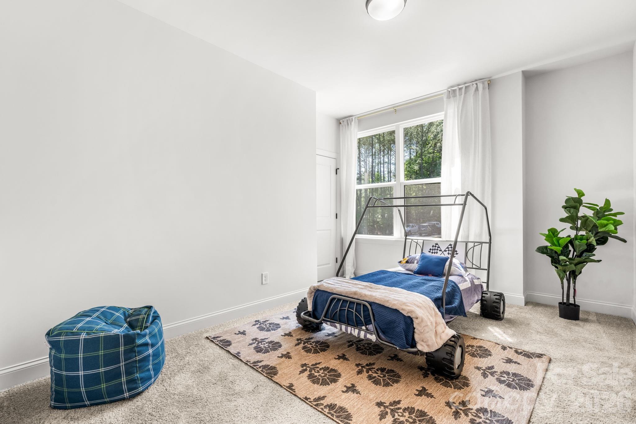 5256 Whitewater Drive — Hickory