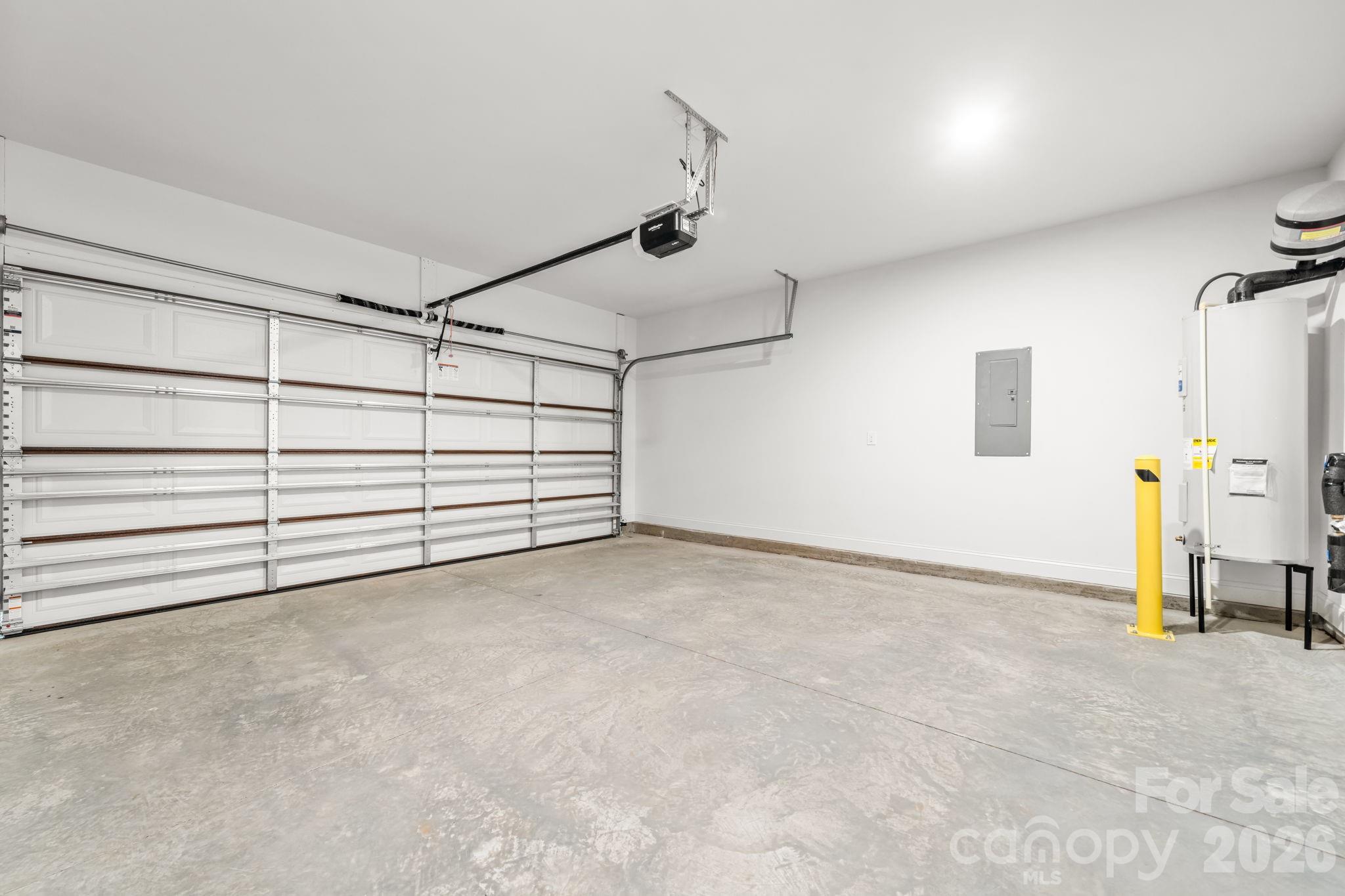 5256 Whitewater Drive — Hickory