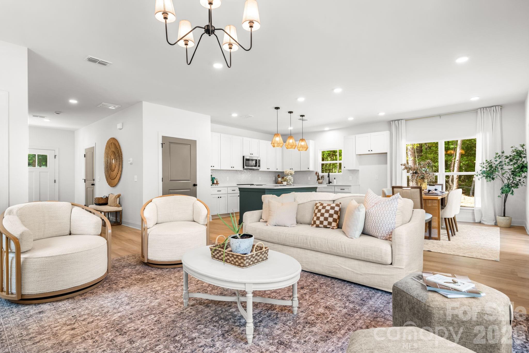 5256 Whitewater Drive — Hickory